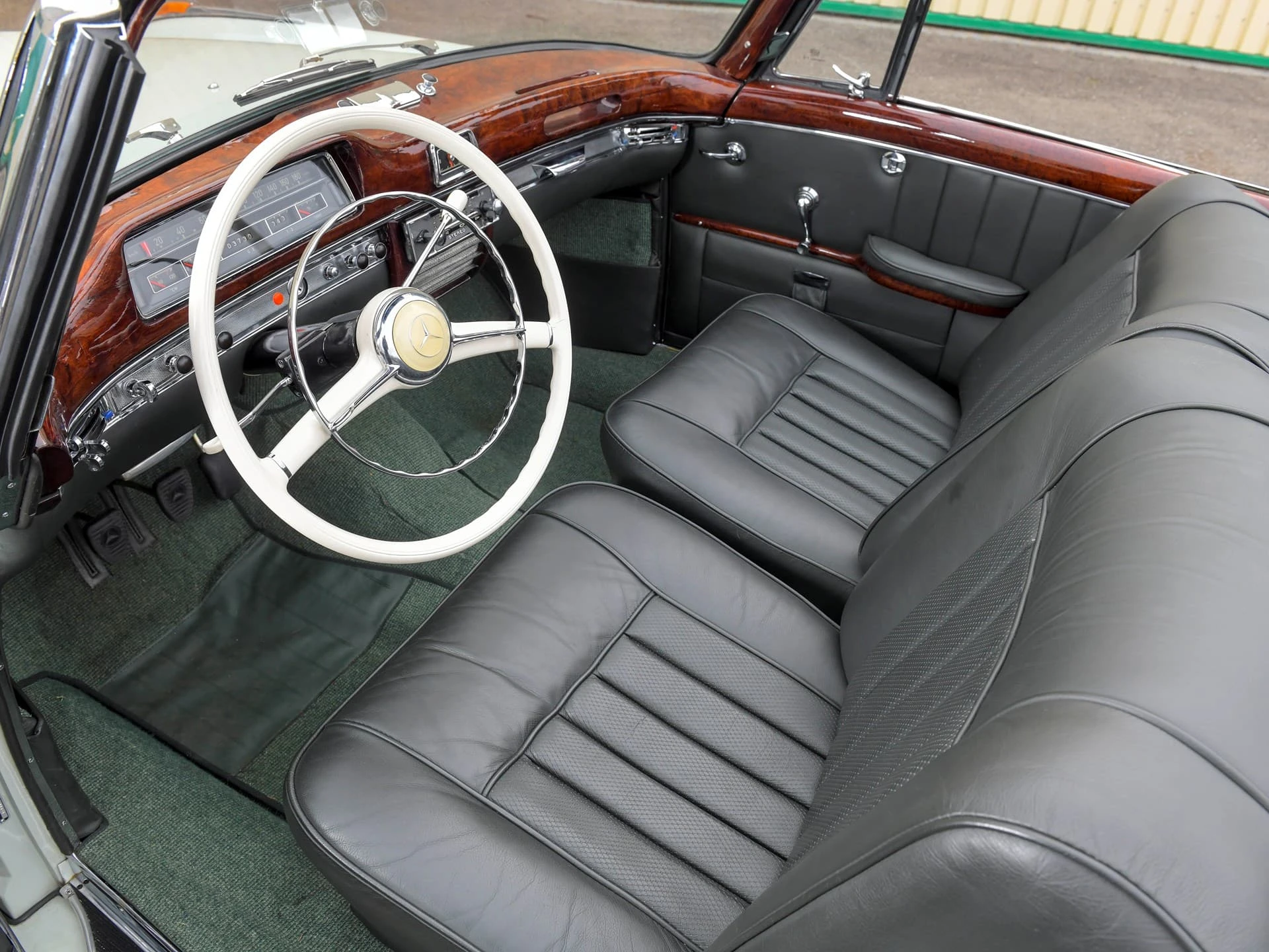 Mercedes-Benz 220 S Cabriolet - 1957 12