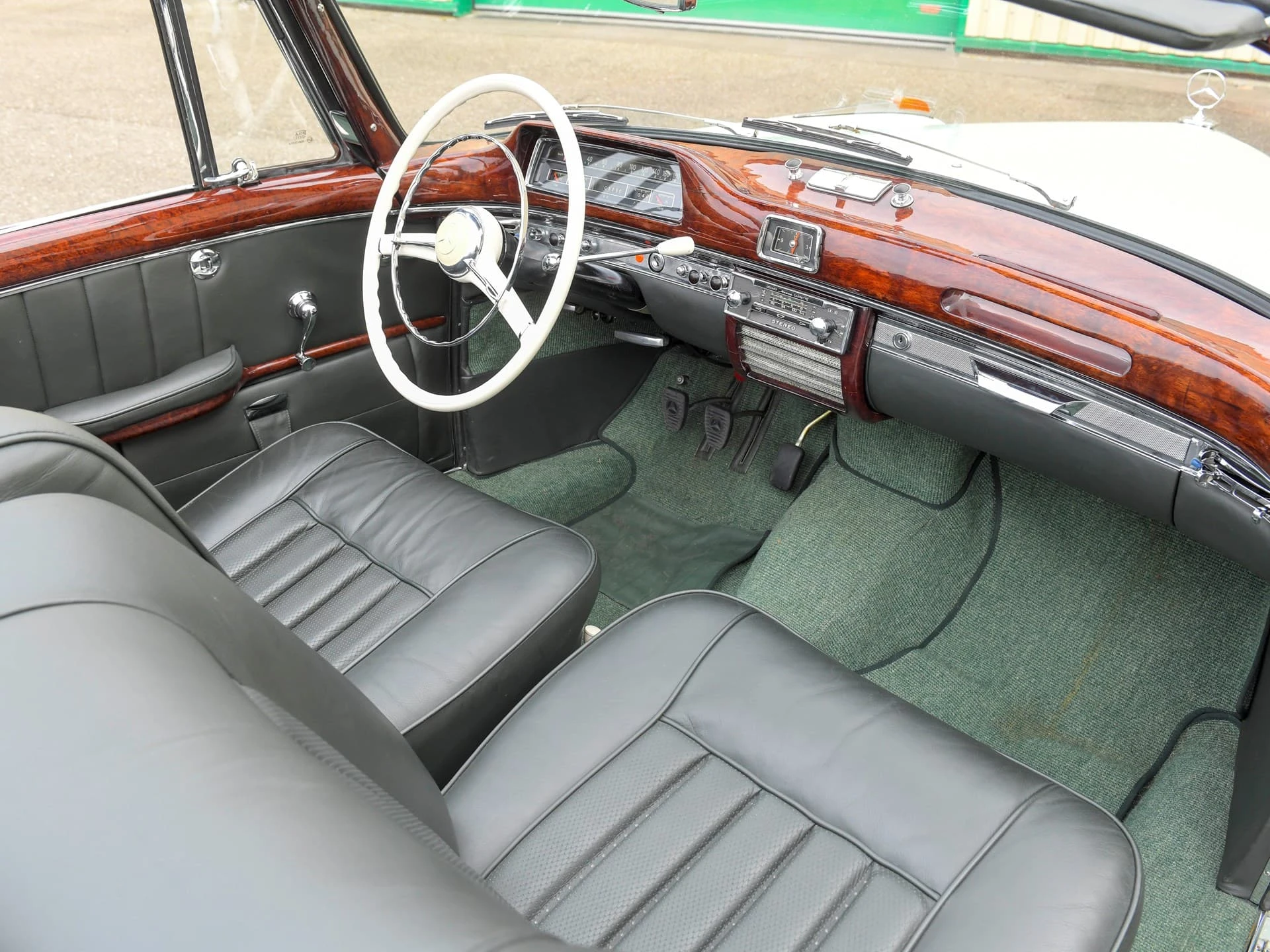 Mercedes-Benz 220 S Cabriolet - 1957 4