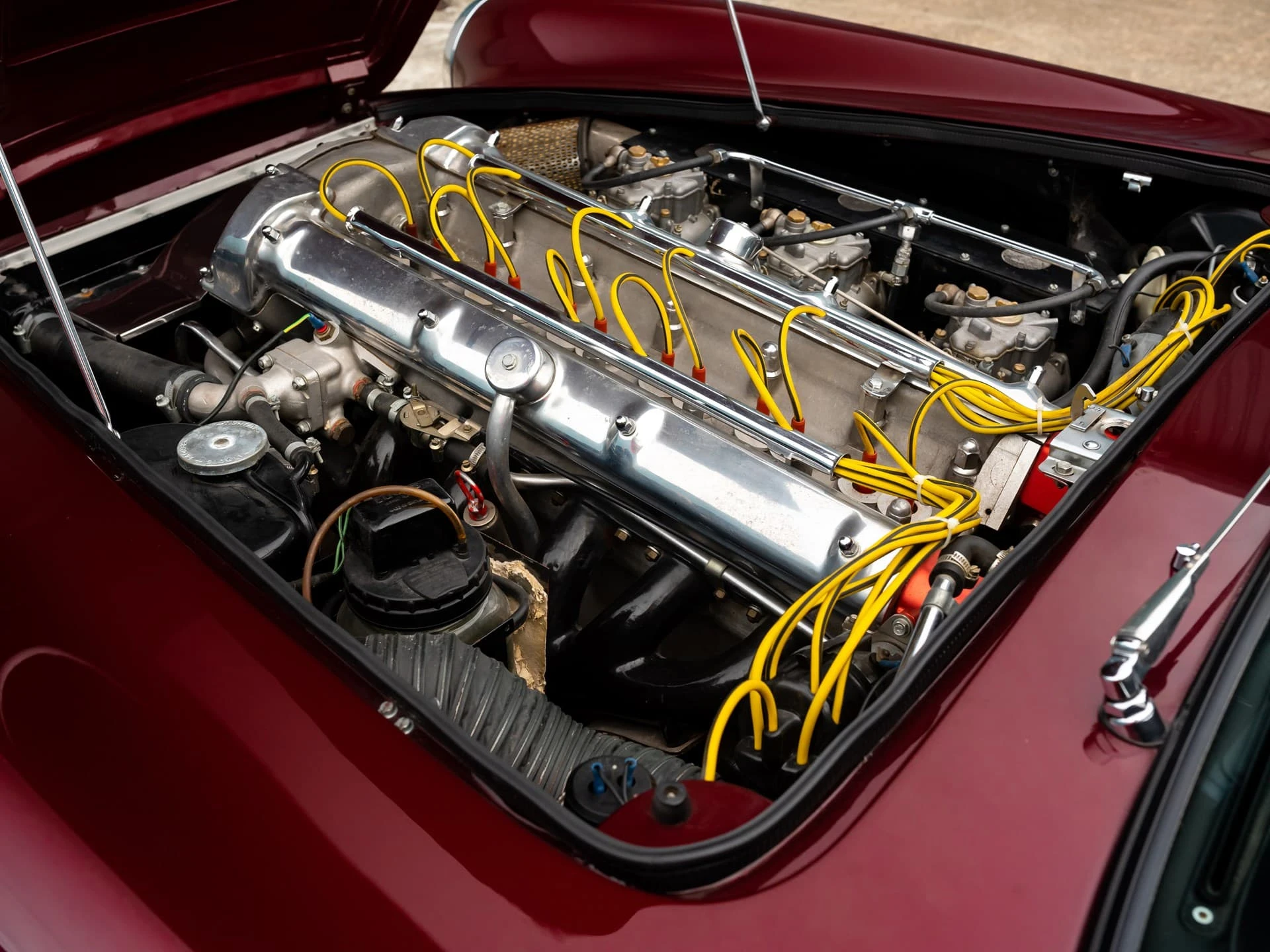 Aston Martin DB4 'Special Series Engine' Series IV (Touring) - 1962 1f