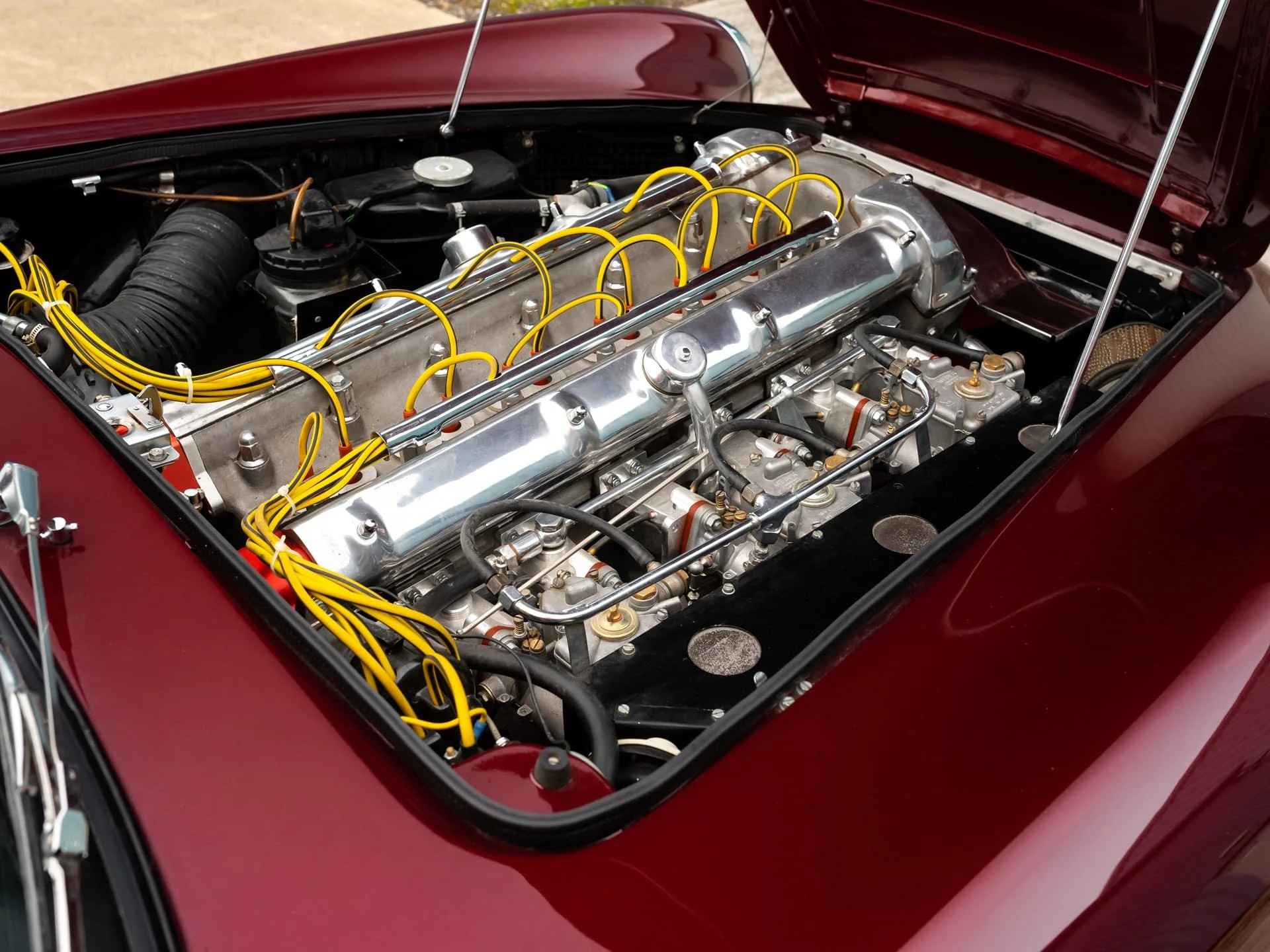 Aston Martin DB4 'Special Series Engine' Series IV (Touring) - 1962 38