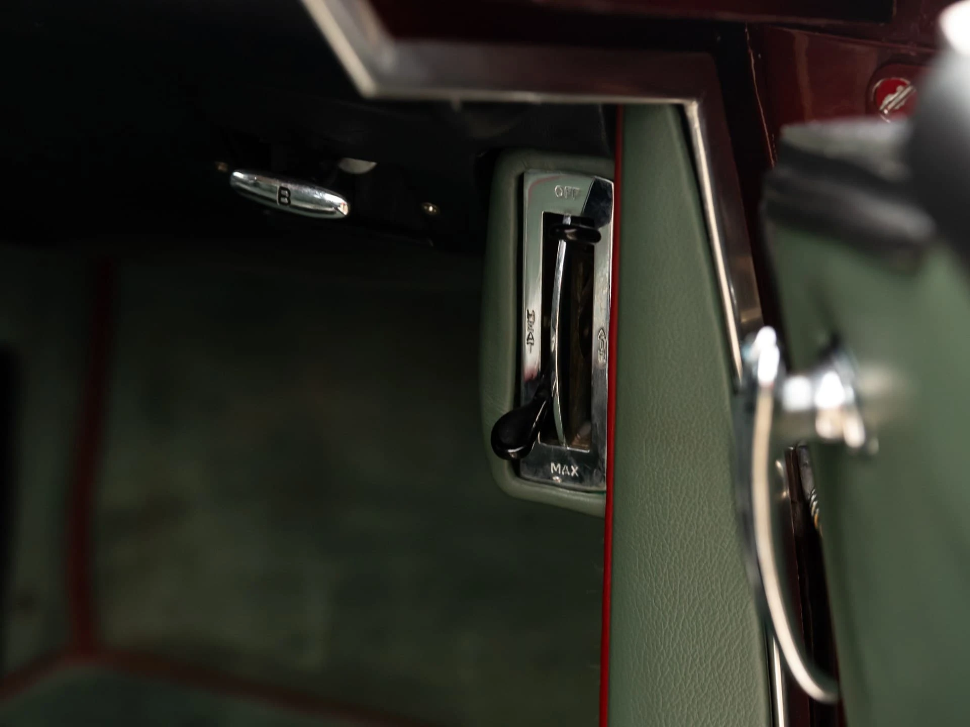 Aston Martin DB4 'Special Series Engine' Series IV (Touring) - 1962 4b