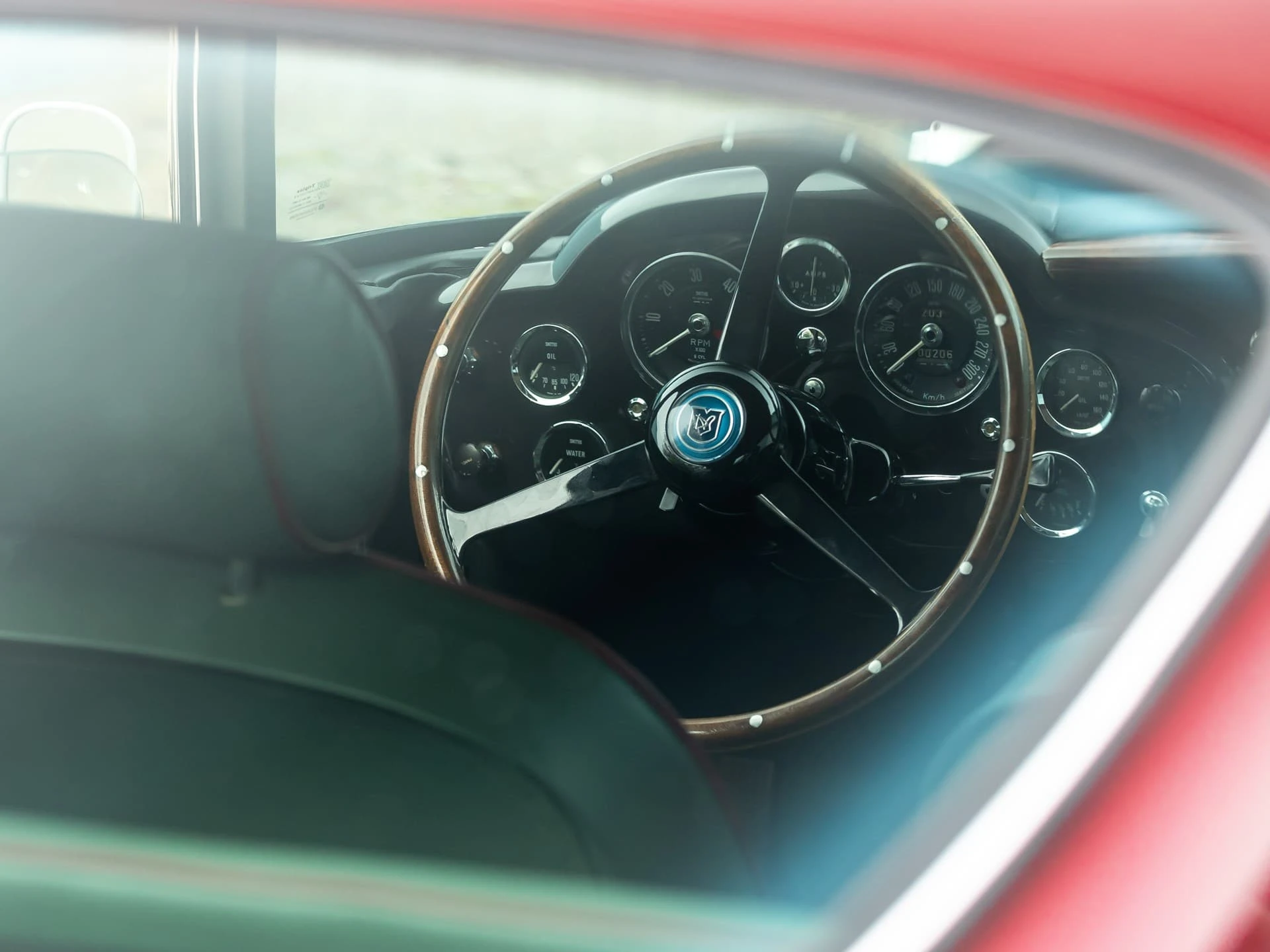 Aston Martin DB4 'Special Series Engine' Series IV (Touring) - 1962 5