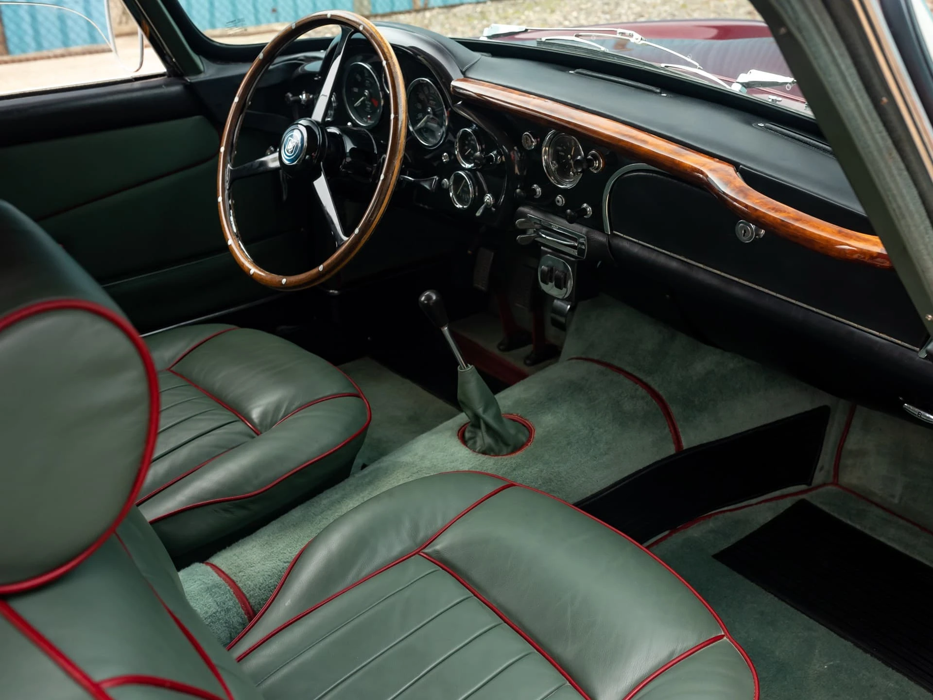 Aston Martin DB4 'Special Series Engine' Series IV (Touring) - 1962 b5