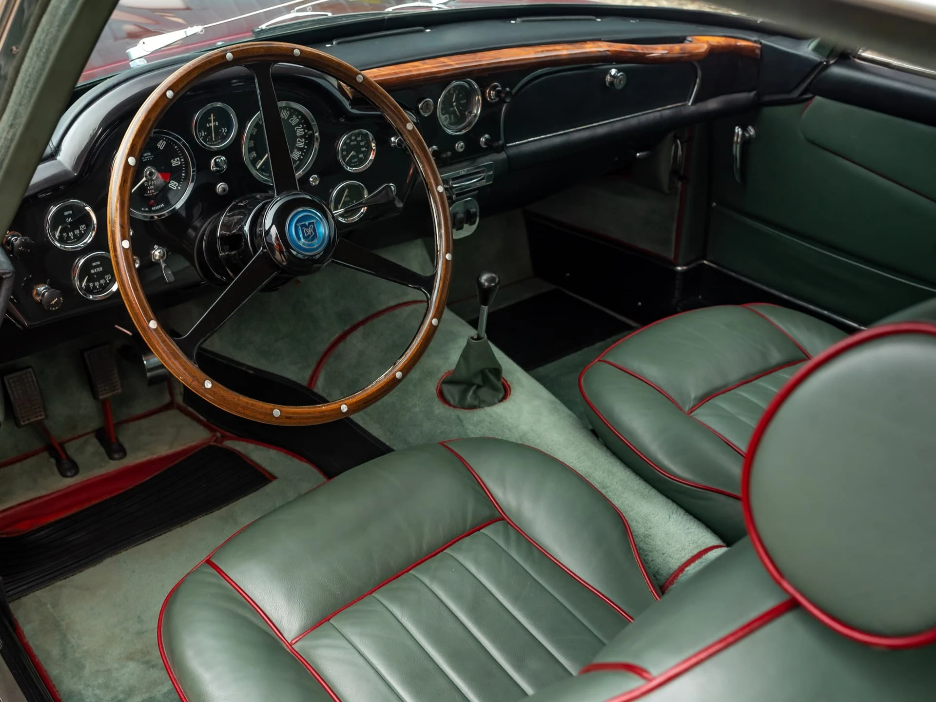 Aston Martin DB4 'Special Series Engine' Series IV (Touring) - 1962 f79