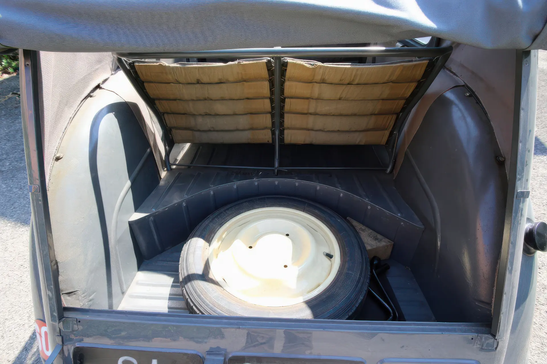 Citroën 2 CV - 1951-23