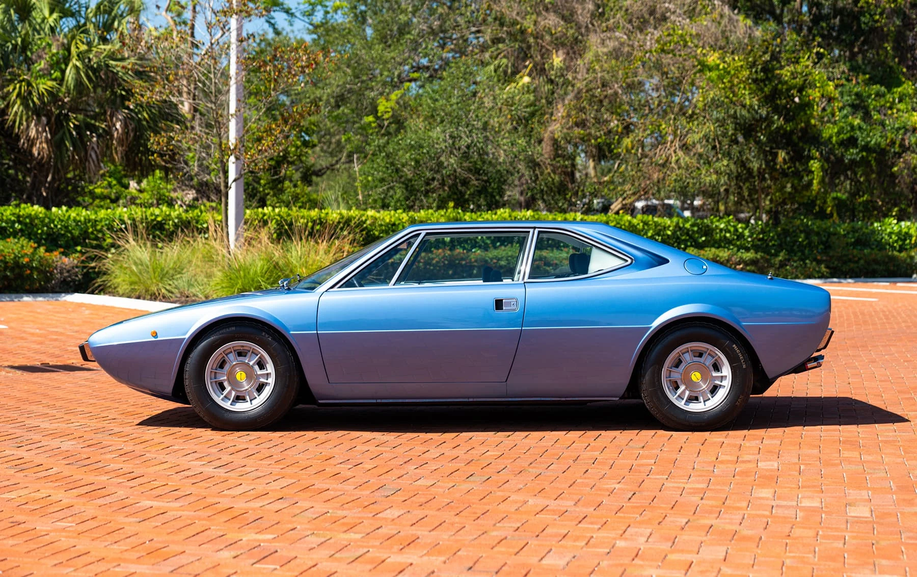 Ferrari Dino 308 GT4 Bertone - 1973 10