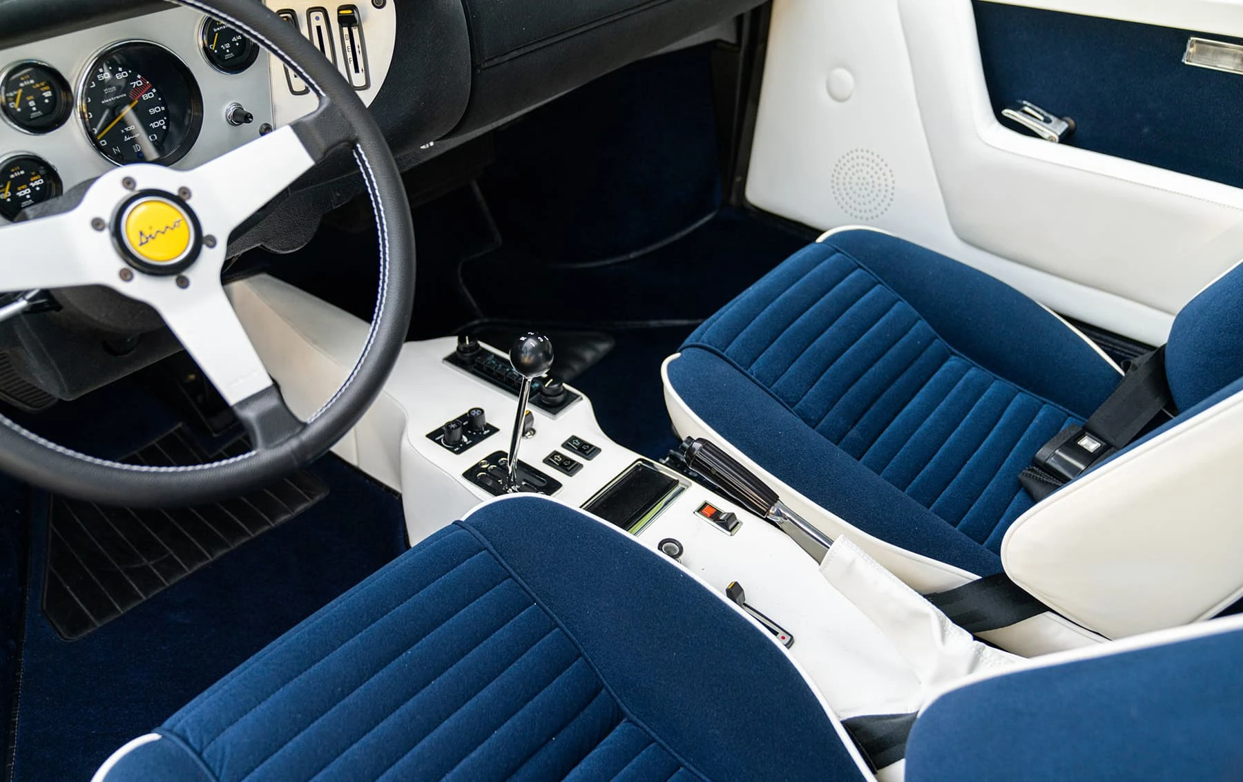 Ferrari Dino 308 GT4 Bertone - 1973 45