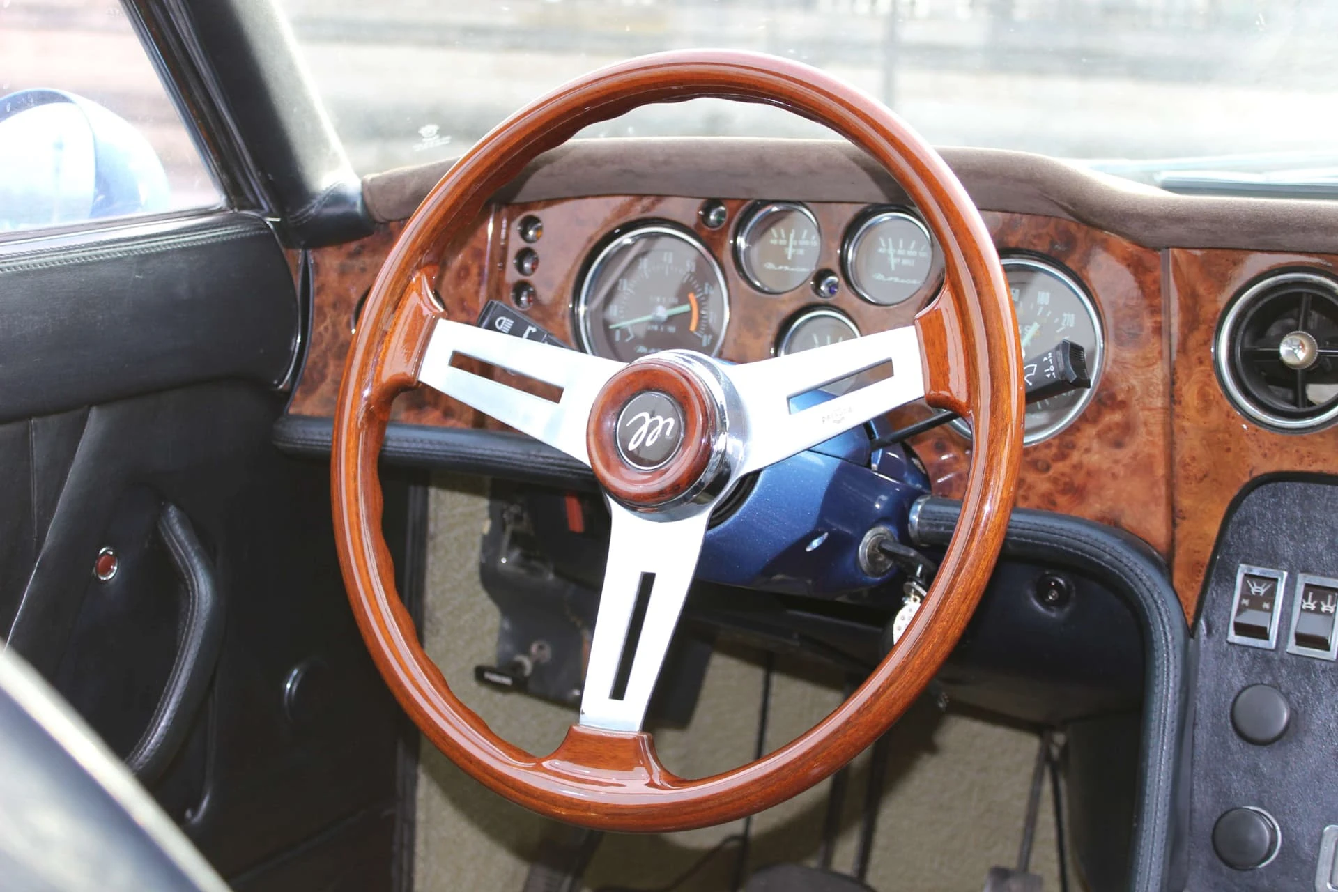 Monica 560 - 1975 11