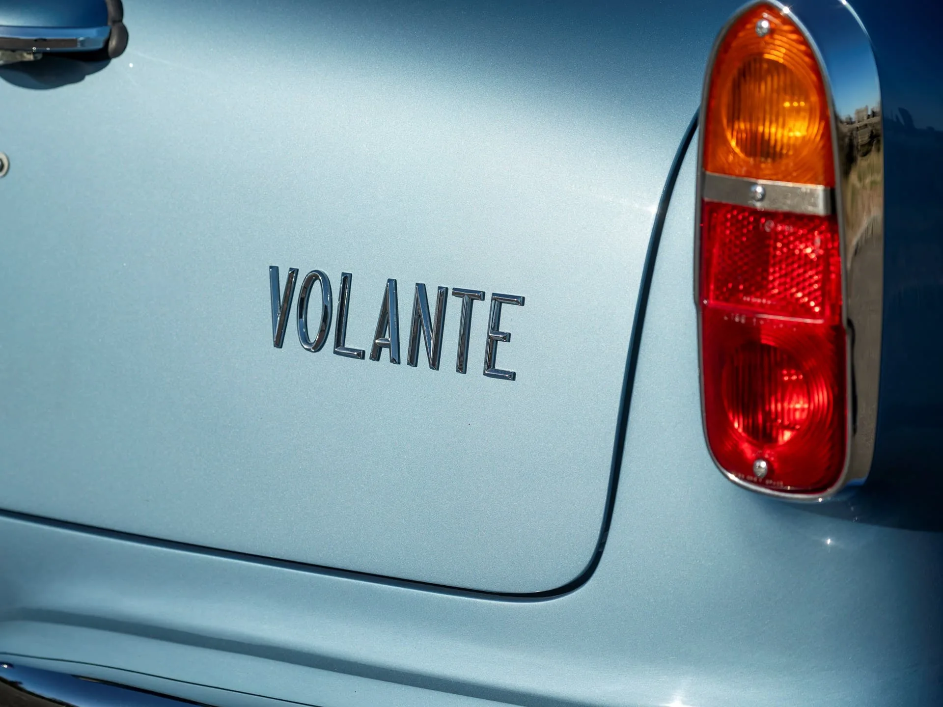 Aston Martin DB Volante - 1965 24