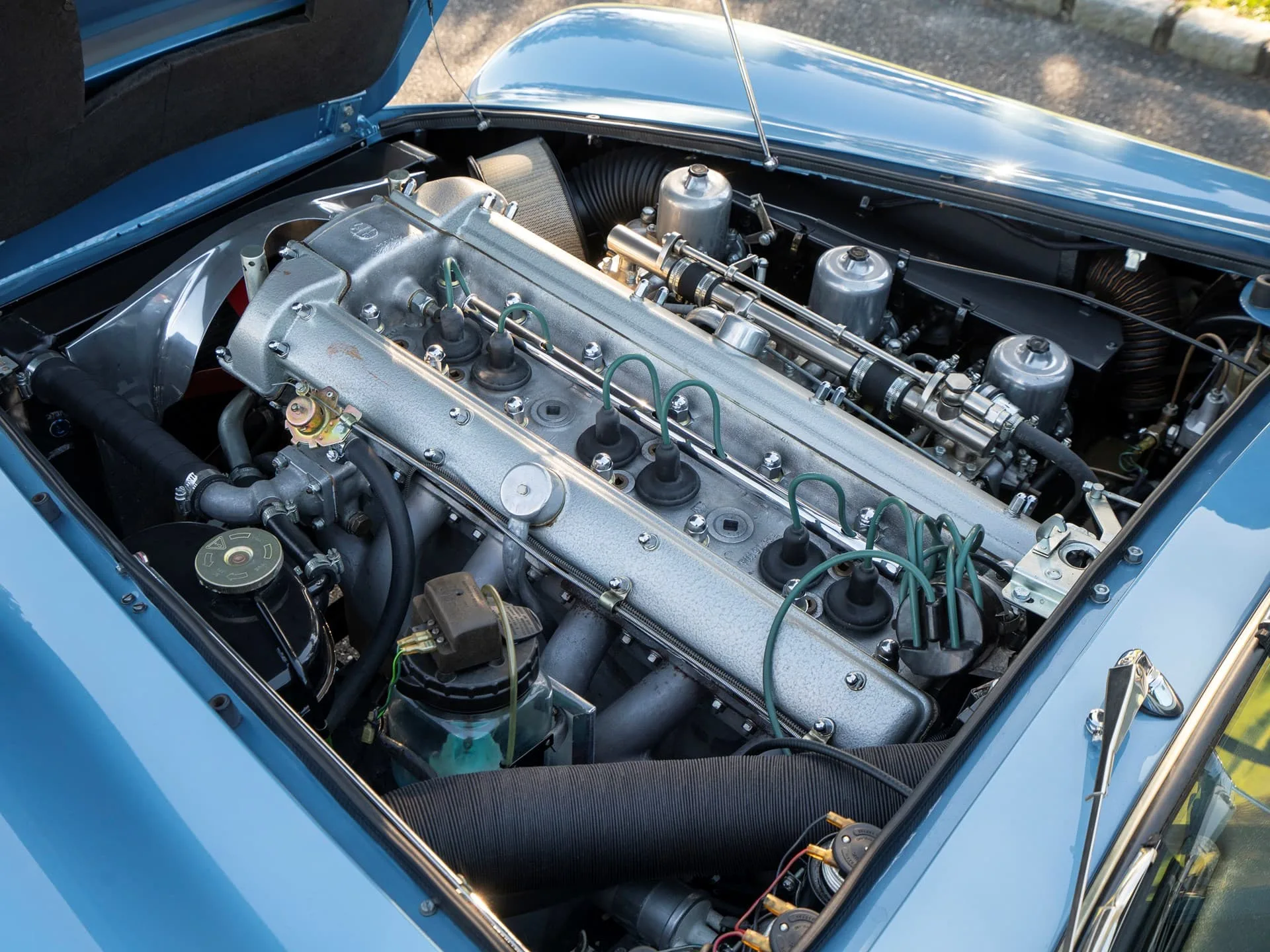 Aston Martin DB Volante - 1965 36