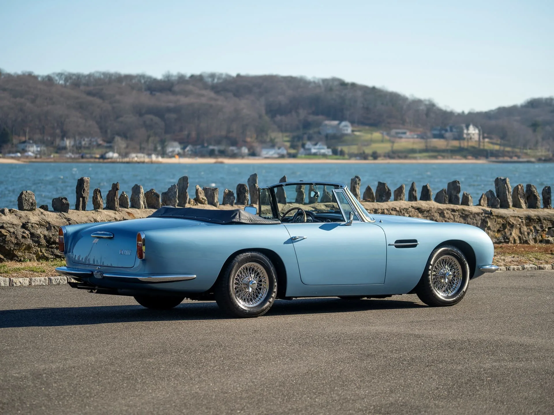 Aston Martin DB Volante - 1965 9