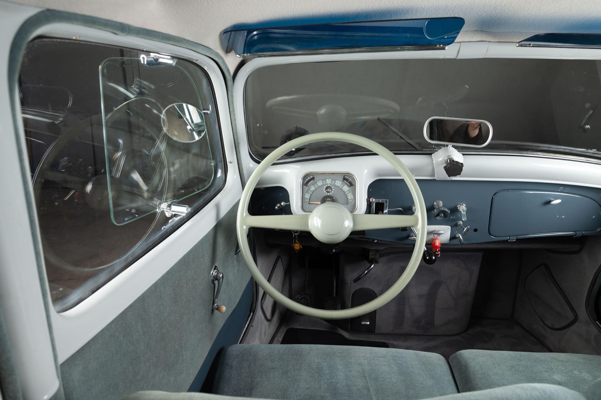 Citroën Traction 15-Six H - 1955 - 08