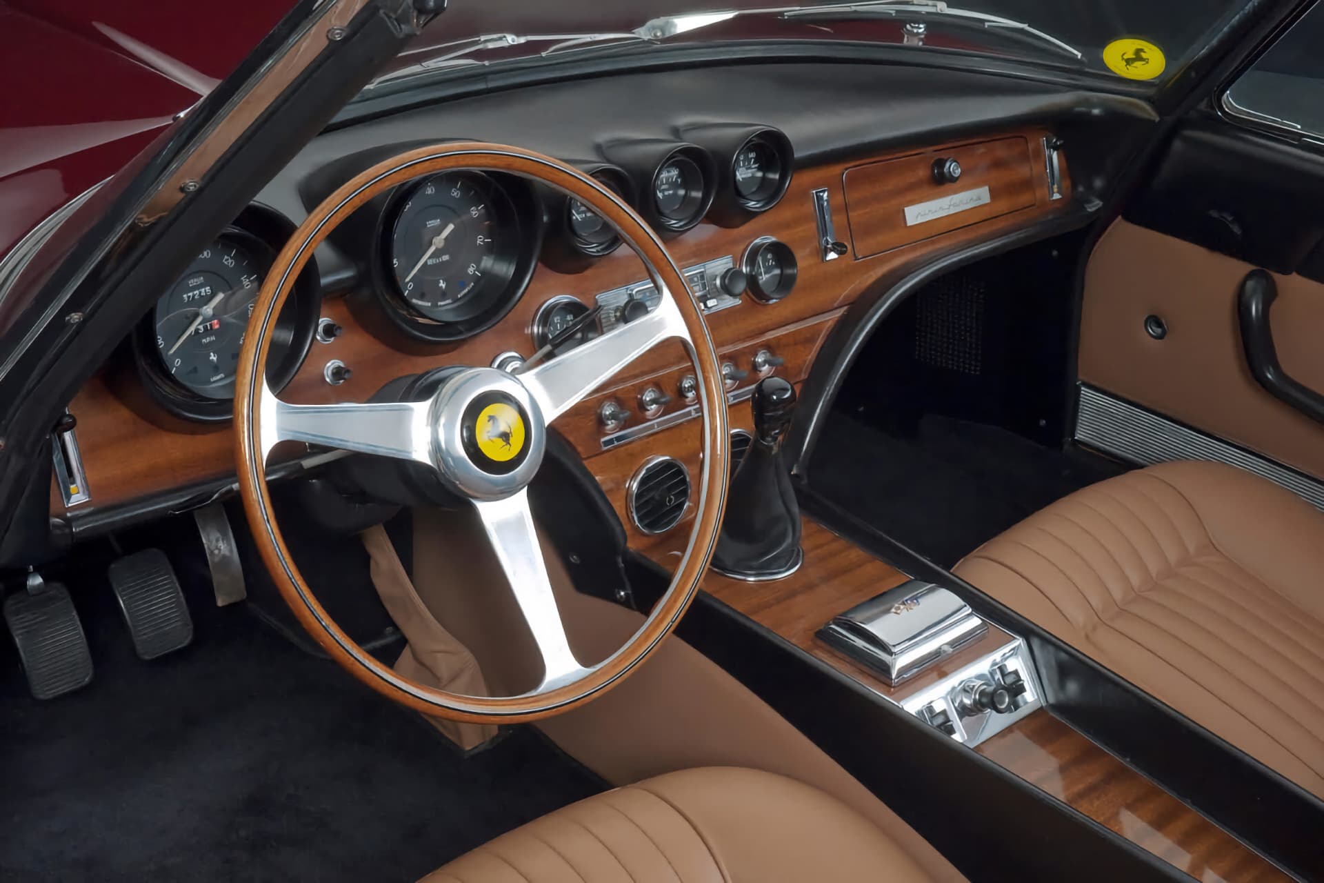 Ferrari 365 California Spyder 1966 13
