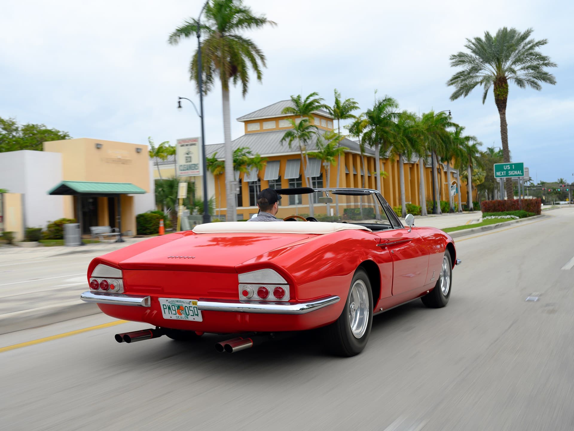 Ferrari-365-California-Spyder- Pininfarina - 1967 - 09