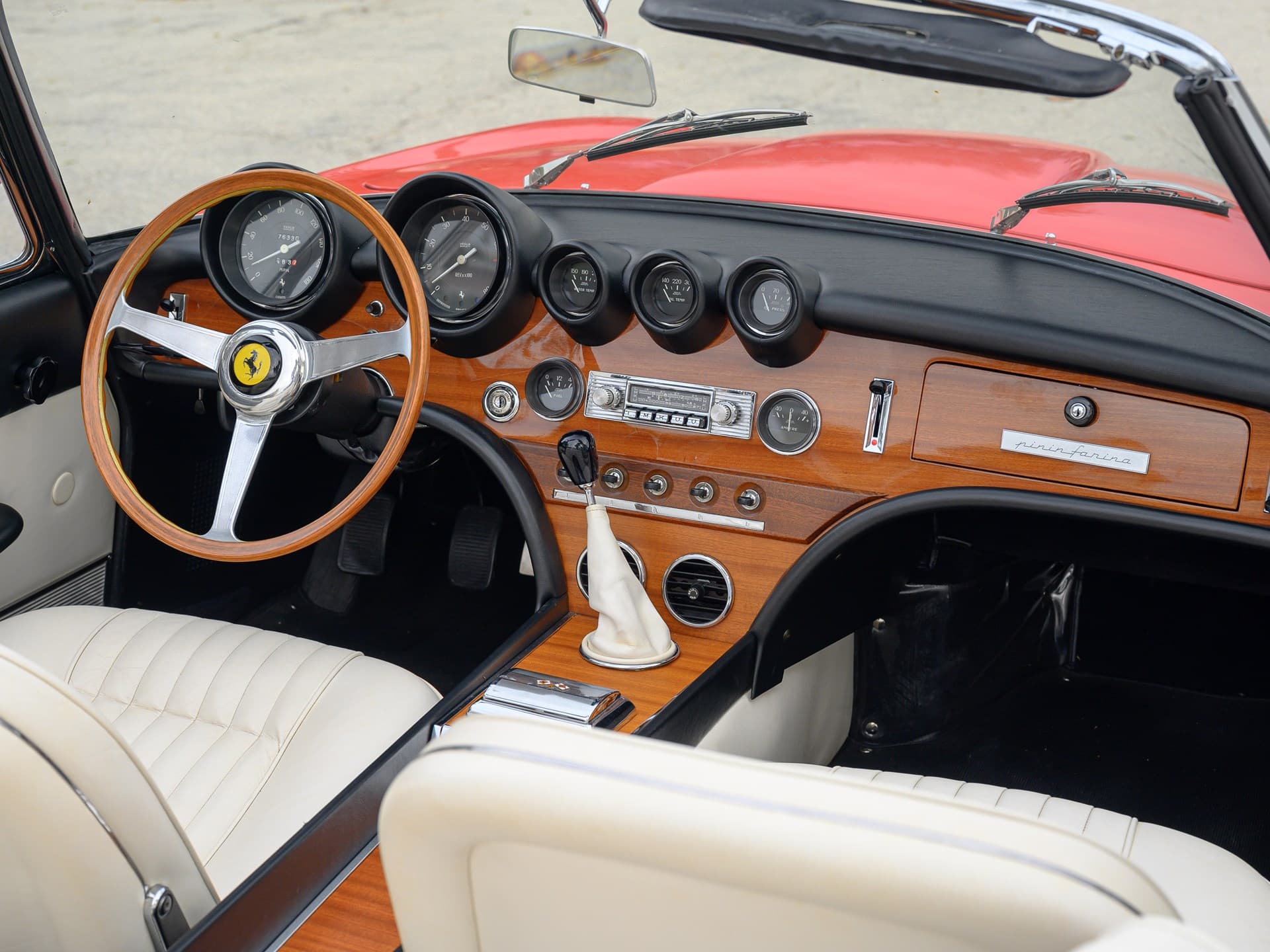 Ferrari-365-California-Spyder- Pininfarina - 1967 - 10