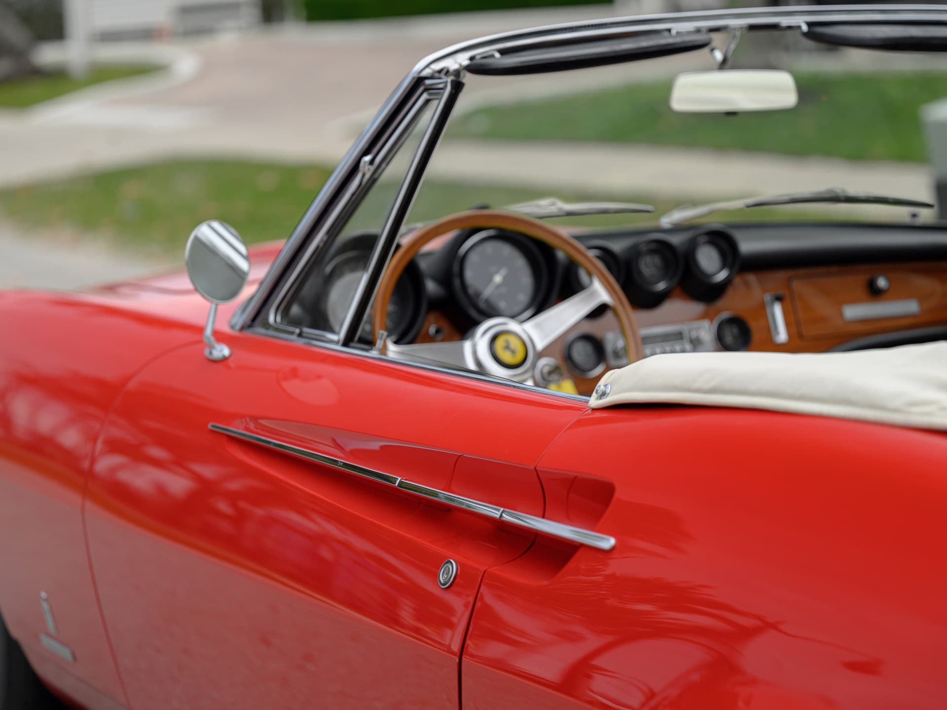 Ferrari-365-California-Spyder- Pininfarina - 1967 - 33