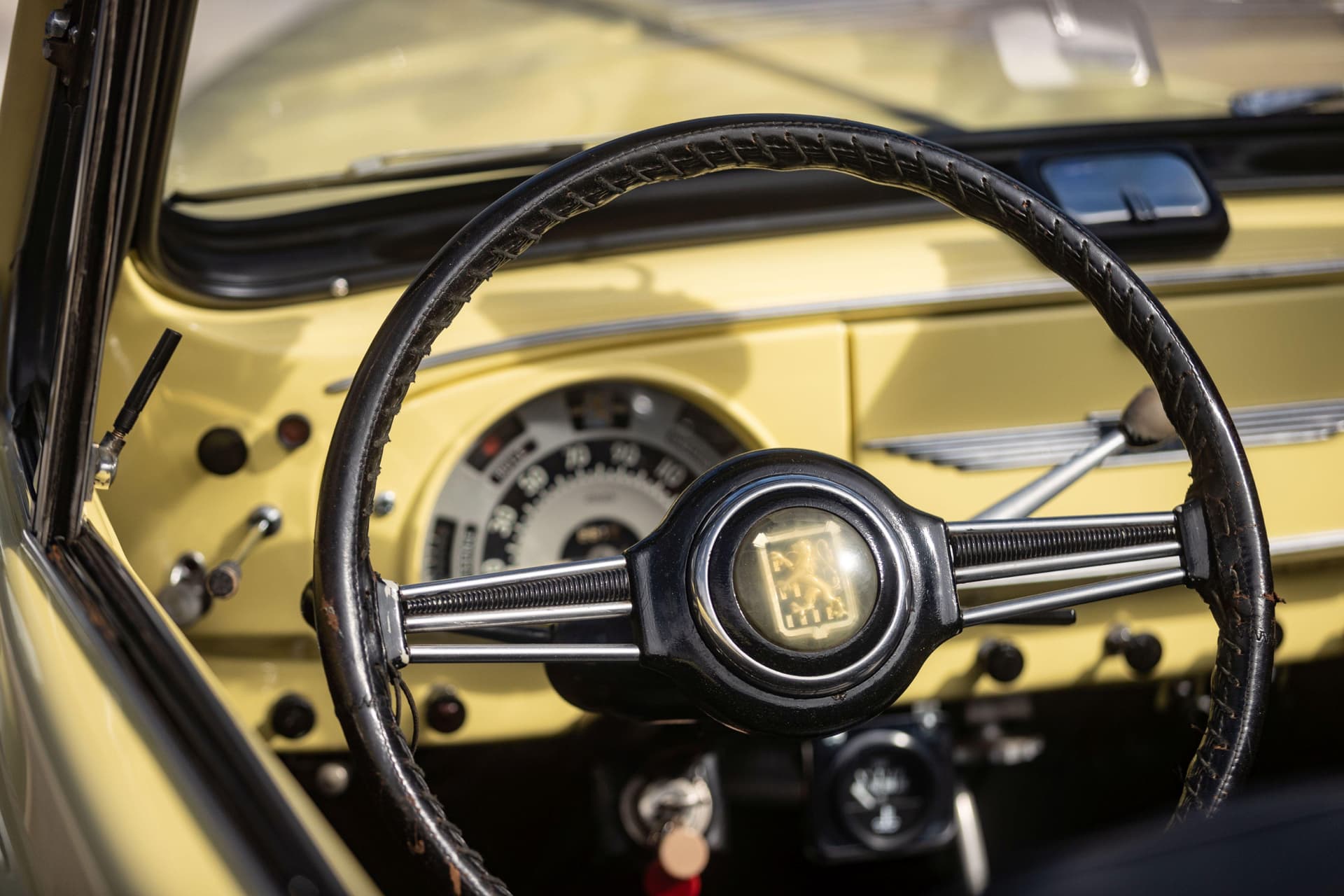 Peugeot 203 C cabriolet - 1956 10