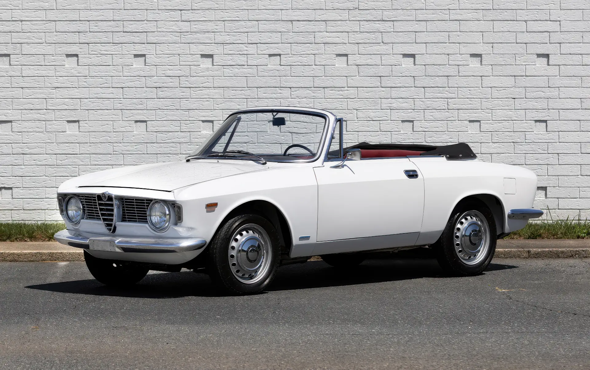 Alfa Romeo Giulia GTC (Touring) - 1964-001