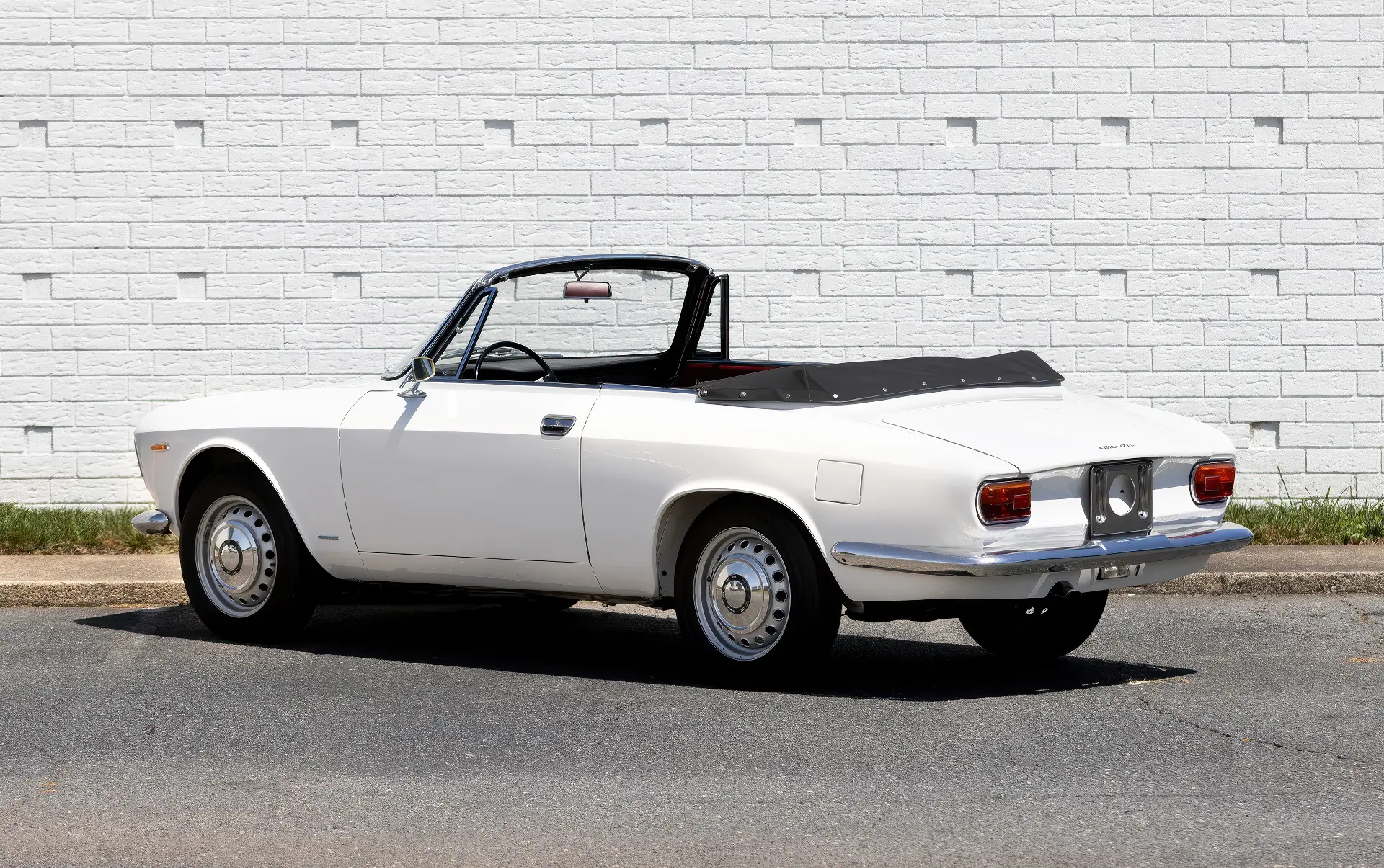 Alfa Romeo Giulia GTC (Touring) - 1964-003