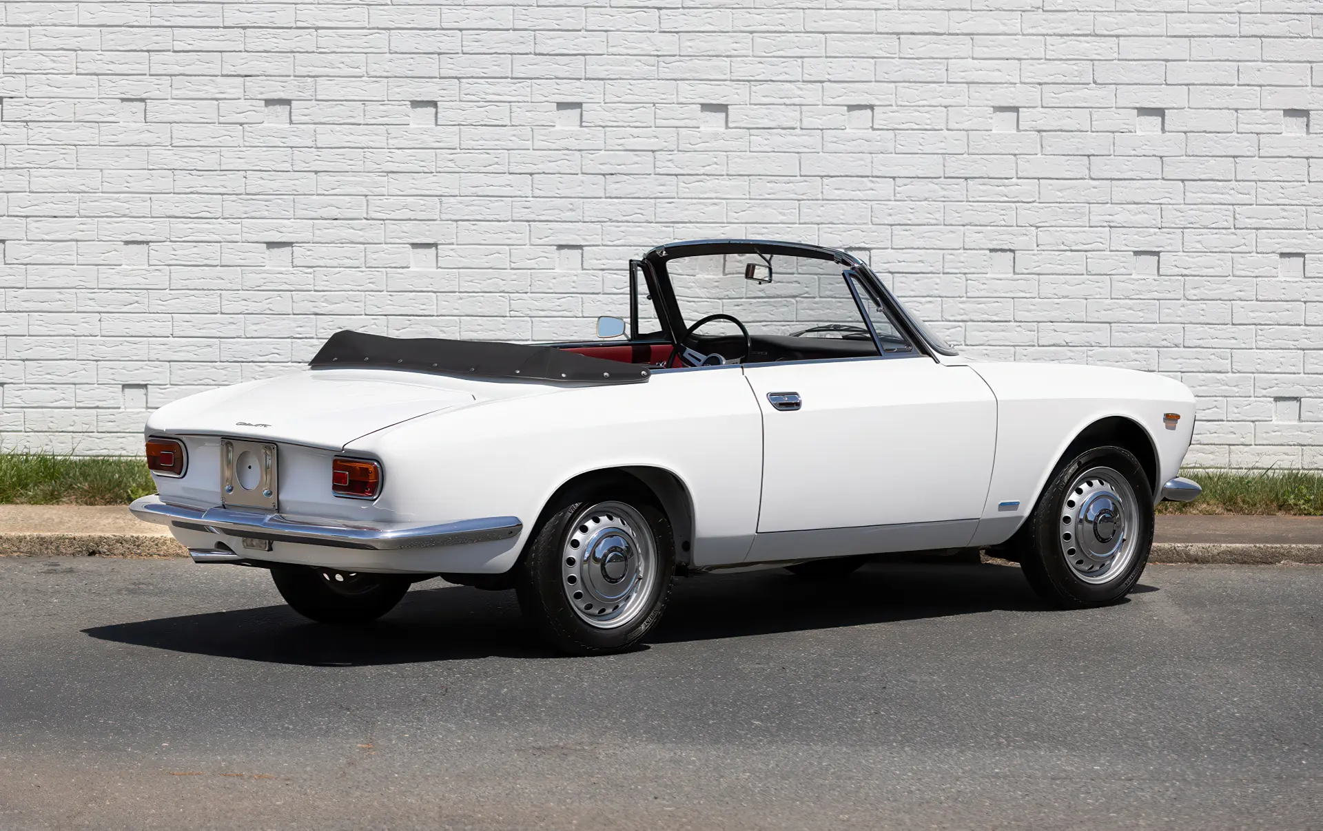 Alfa Romeo Giulia GTC (Touring) - 1964-006