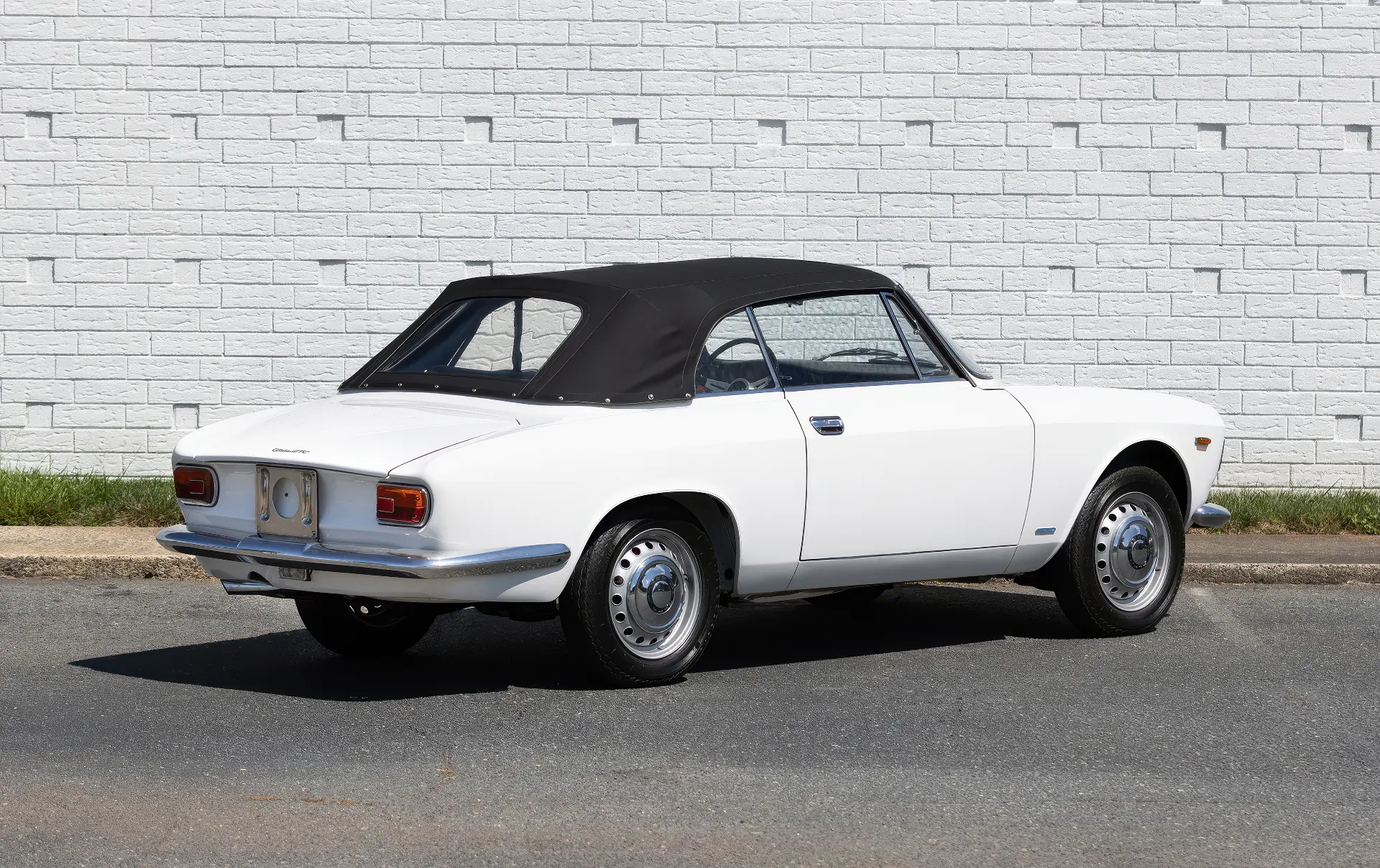 Alfa Romeo Giulia GTC (Touring) - 1964-007