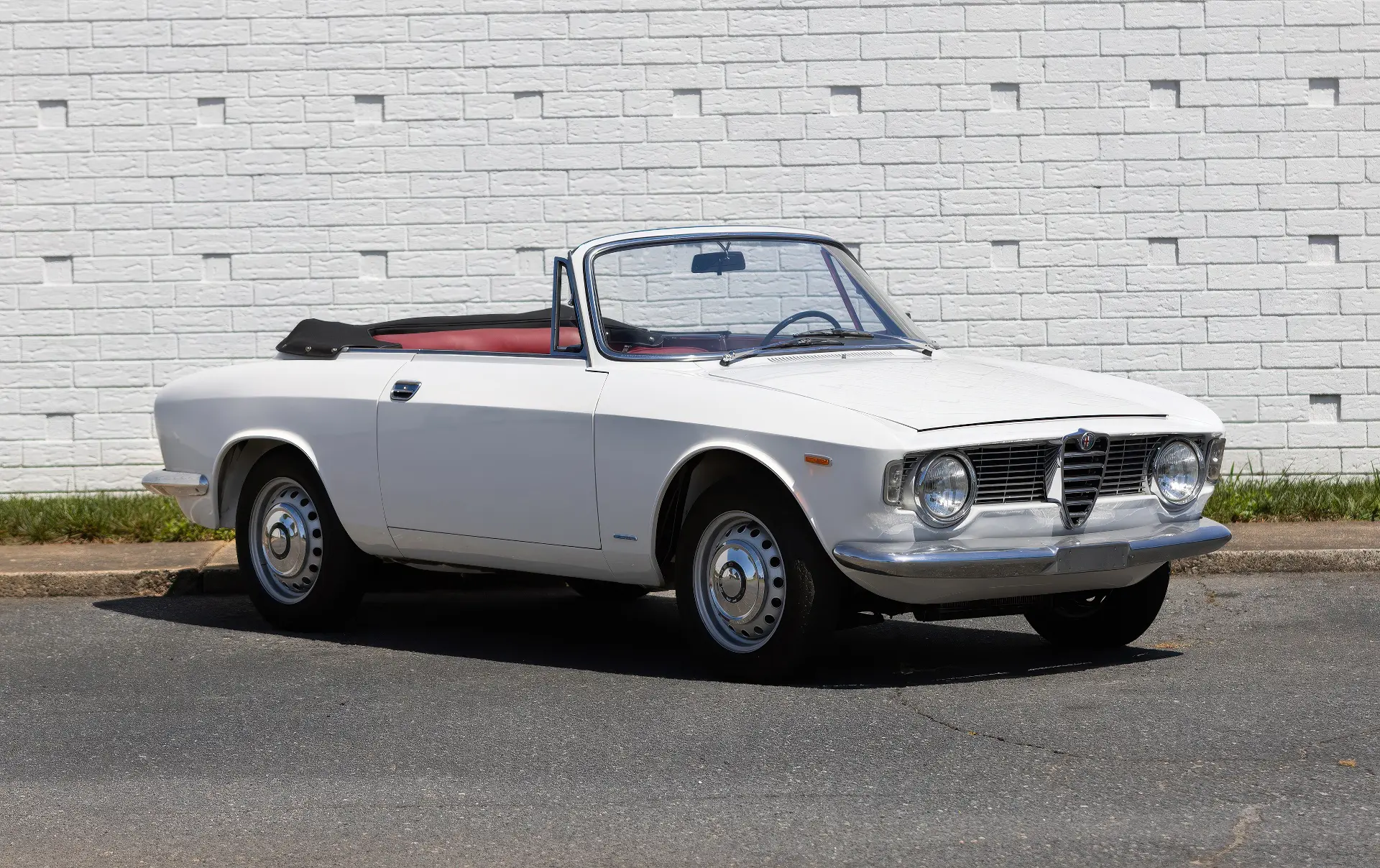 Alfa Romeo Giulia GTC (Touring) - 1964-009