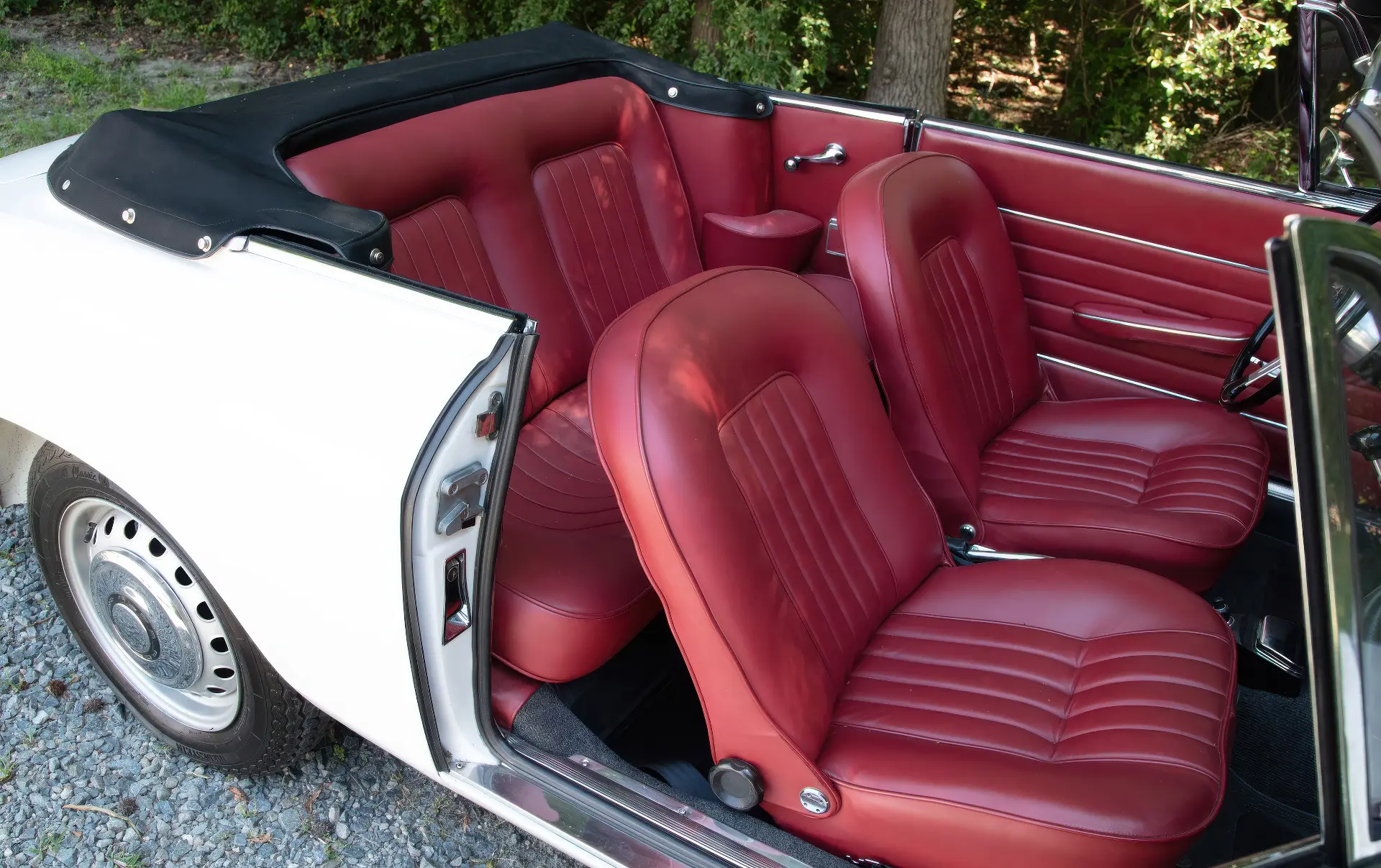 Alfa Romeo Giulia GTC (Touring) - 1964-025