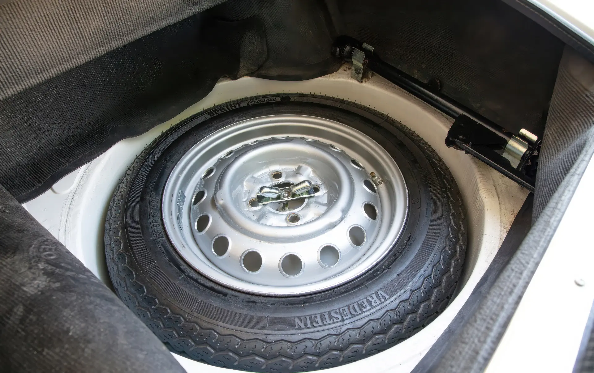 Alfa Romeo Giulia GTC (Touring) - 1964-034