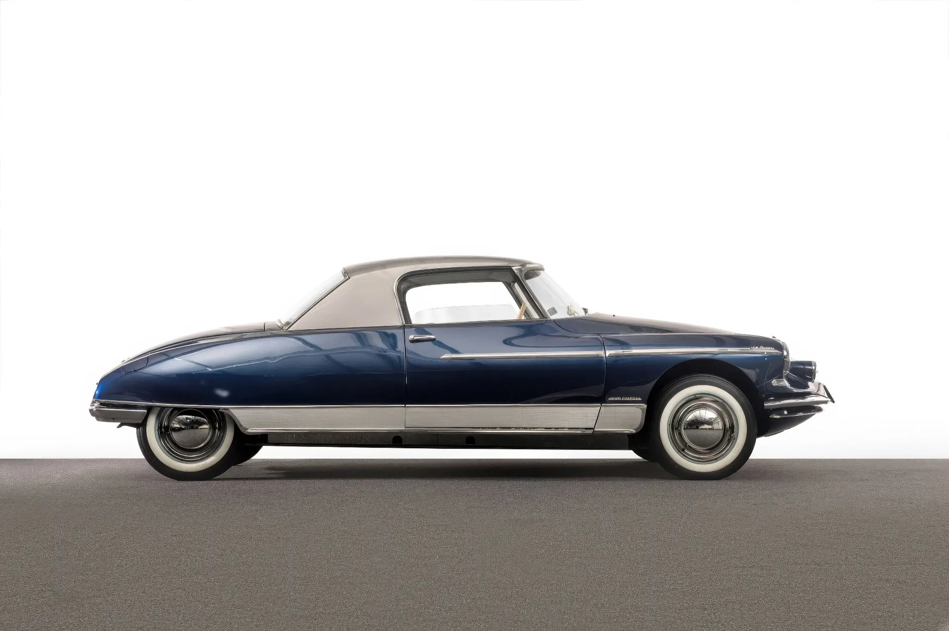 Citroën DS 19 Coupé Le Dandy (Chapron) - 1962 - 02