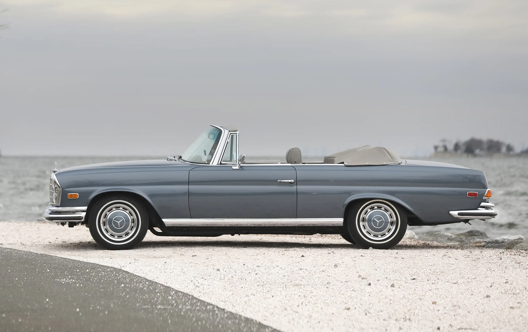 Mercedes-Benz 280SE 3.5 Cabriolet - 1969-1971 - 02