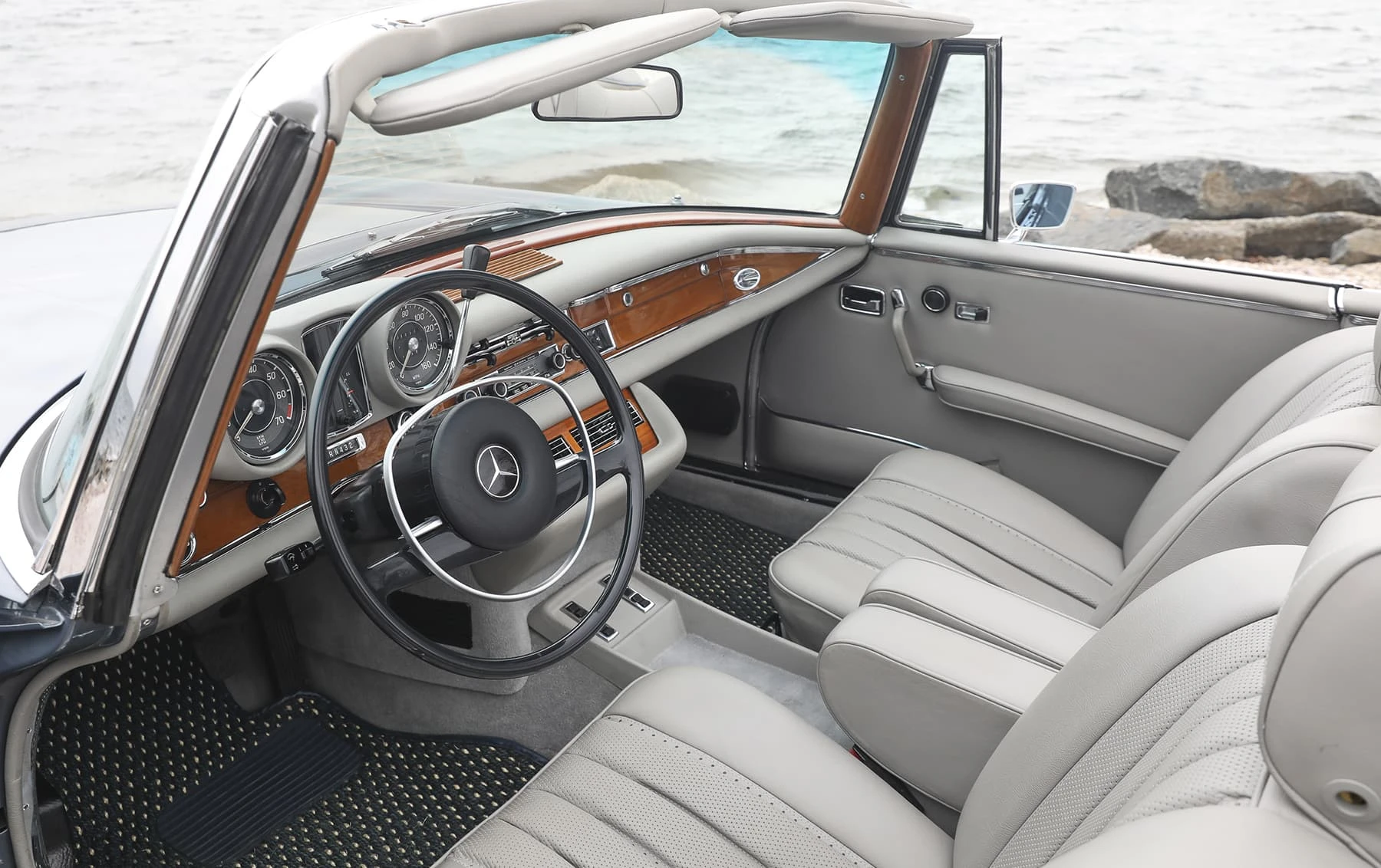 Mercedes-Benz 280SE 3.5 Cabriolet - 1969-1971 - 17