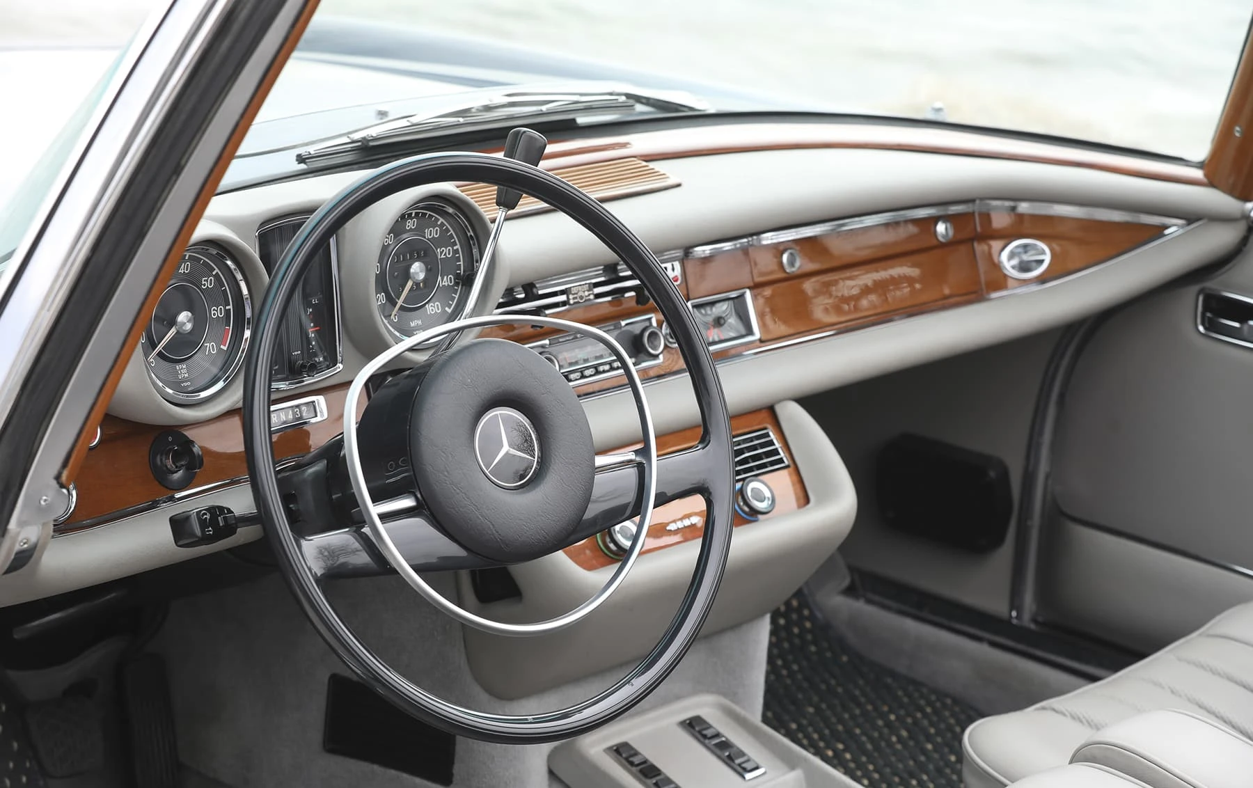 Mercedes-Benz 280SE 3.5 Cabriolet - 1969-1971 - 19