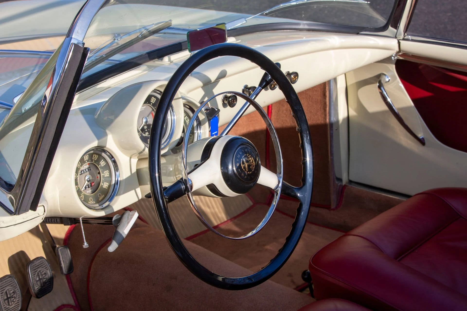 Alfa Romeo Giulietta Spider Prototype (Pinifarina) - 1954 10