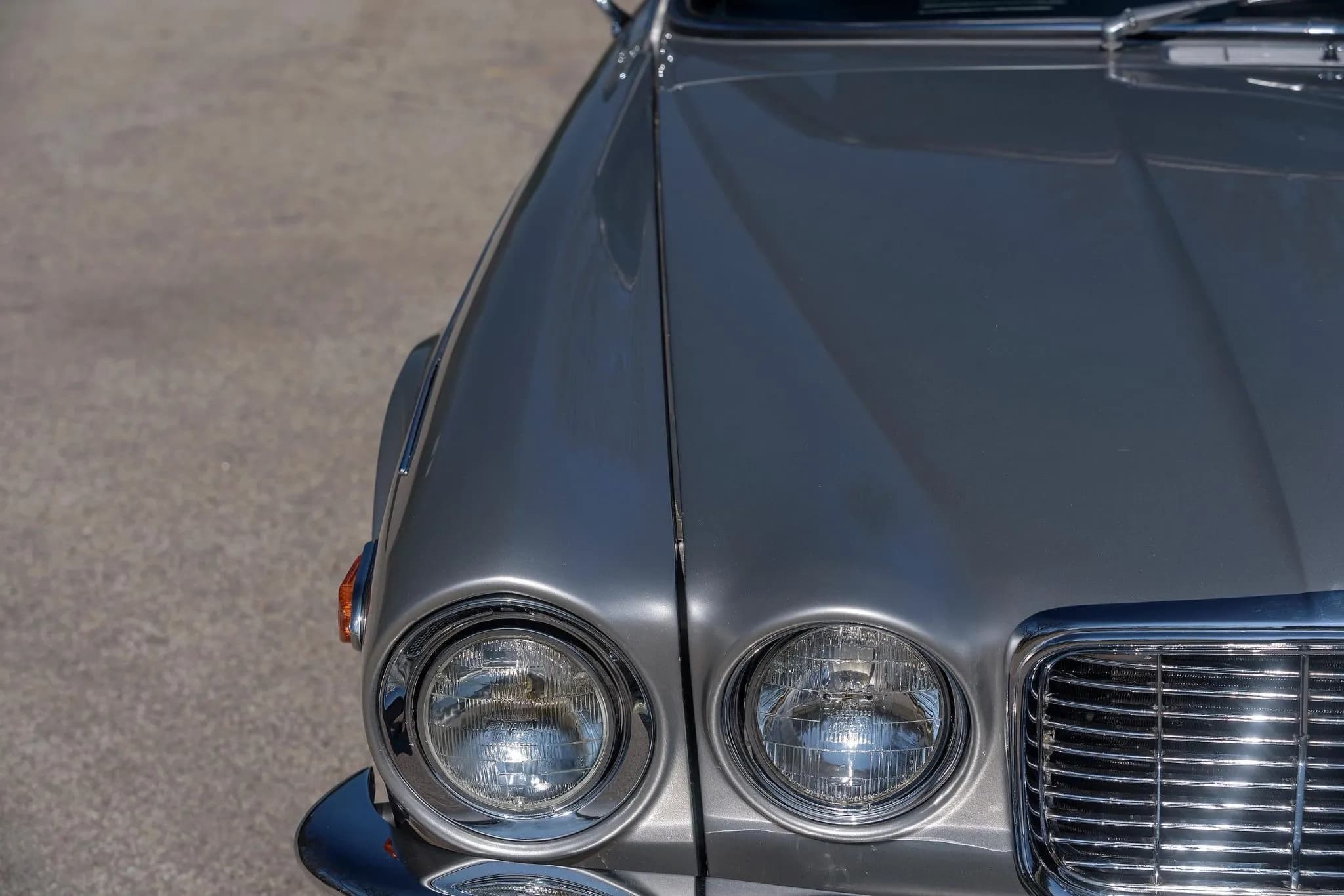 Jaguar XJ12C 5.3 - 1975 - 13