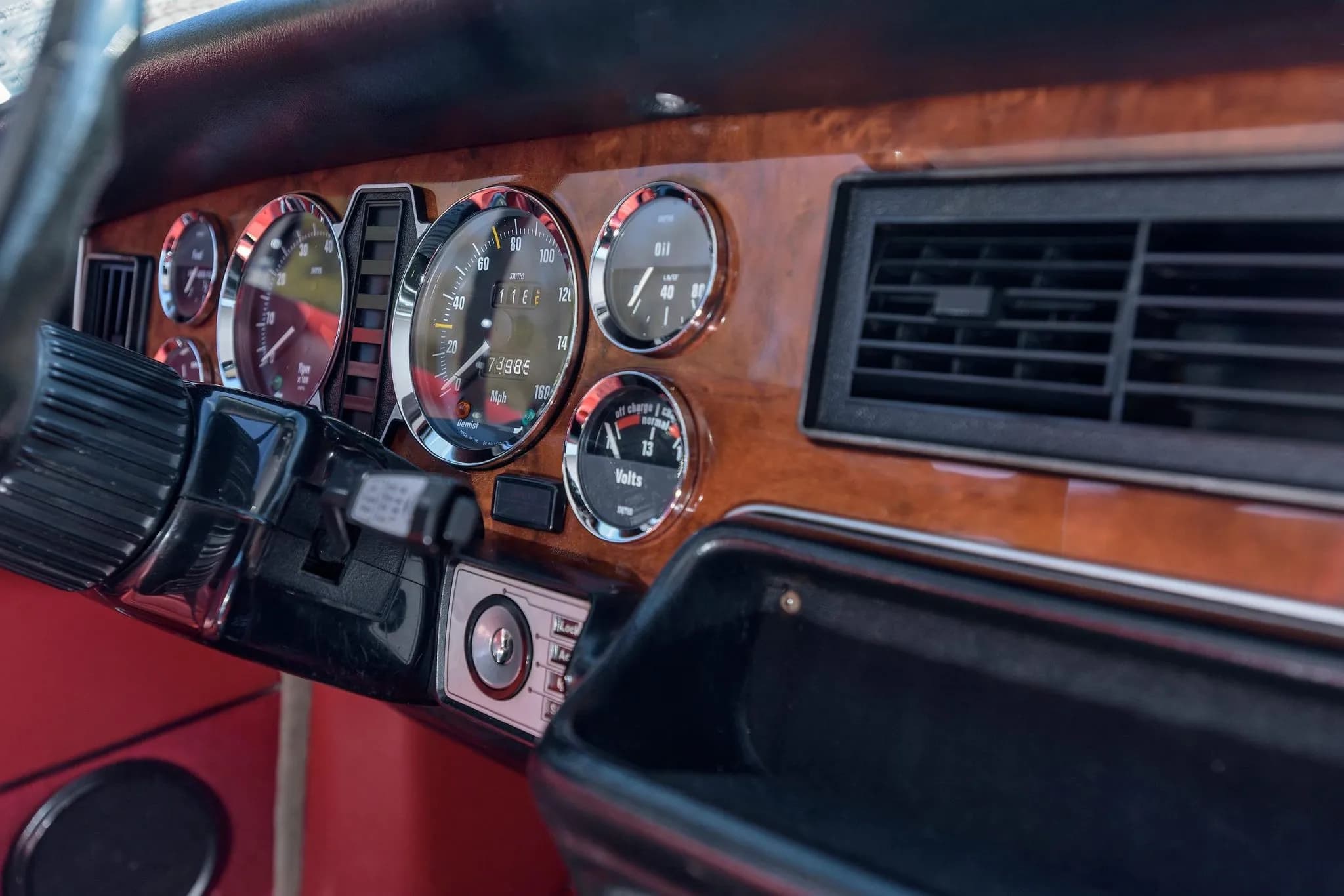 Jaguar XJ12C 5.3 - 1975 - 44