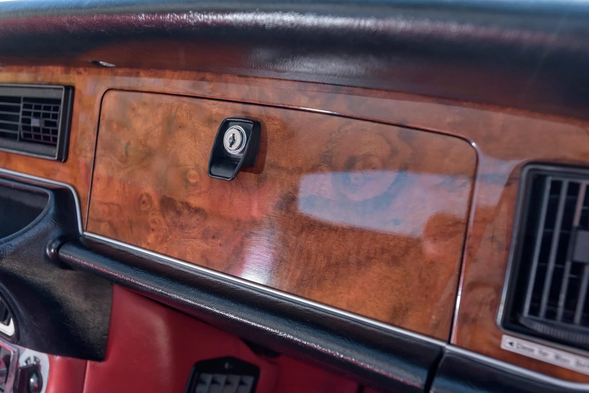 Jaguar XJ12C 5.3 - 1975 - 51