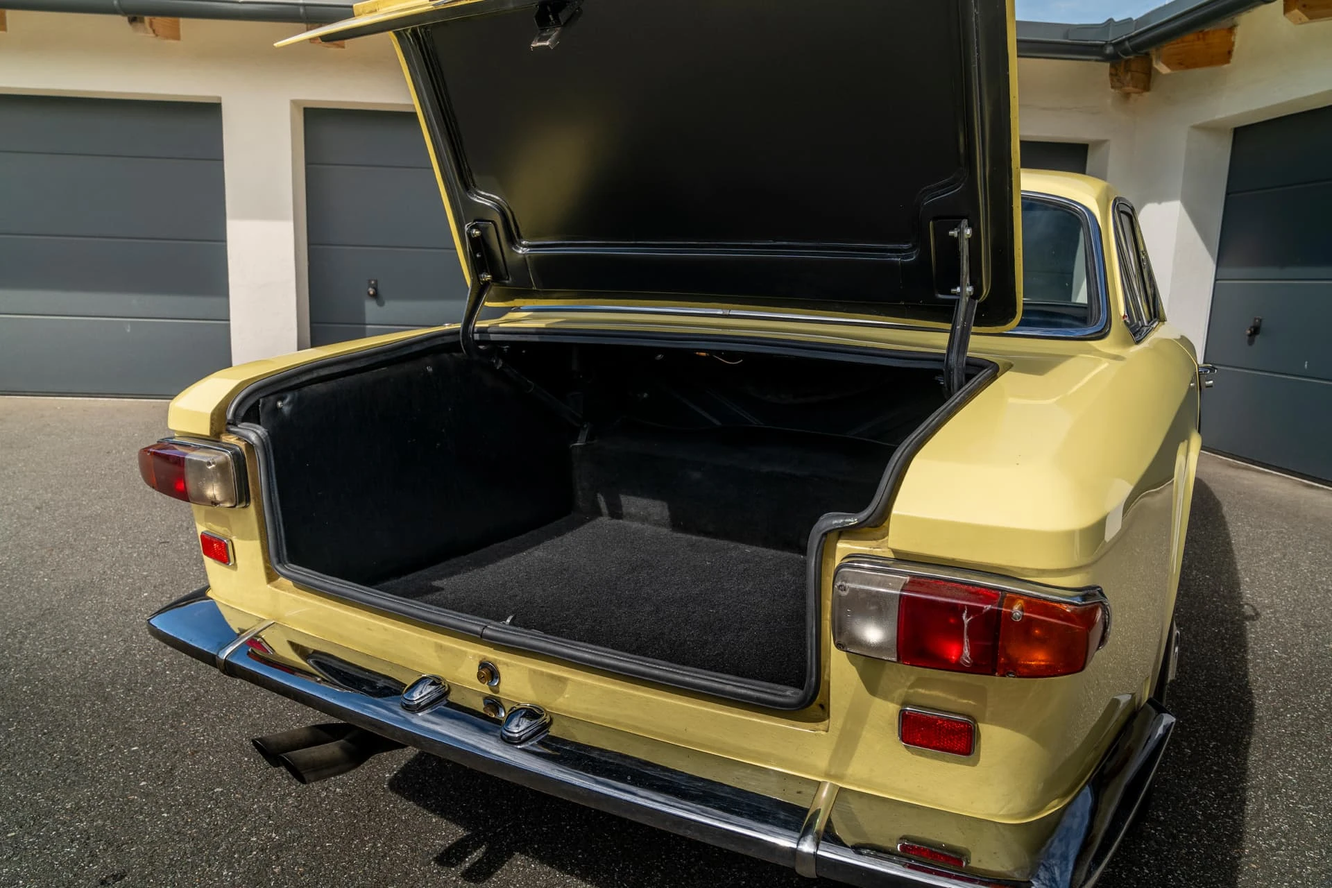 Maserati 3500 GTI Sebring Series II Coupé (Vignale) - 1964 - 09