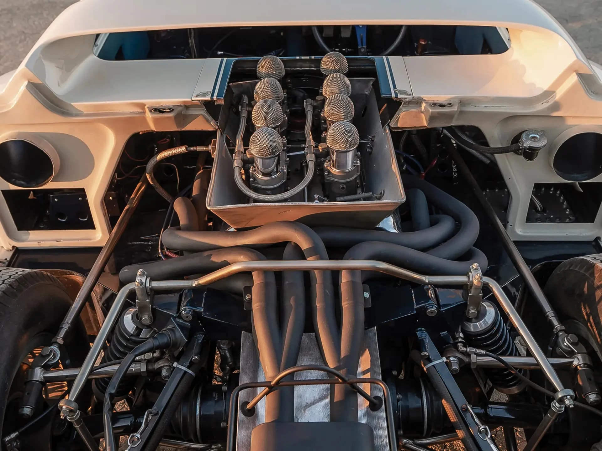 Ford GT40 Roadster Prototype - 1965 - 01