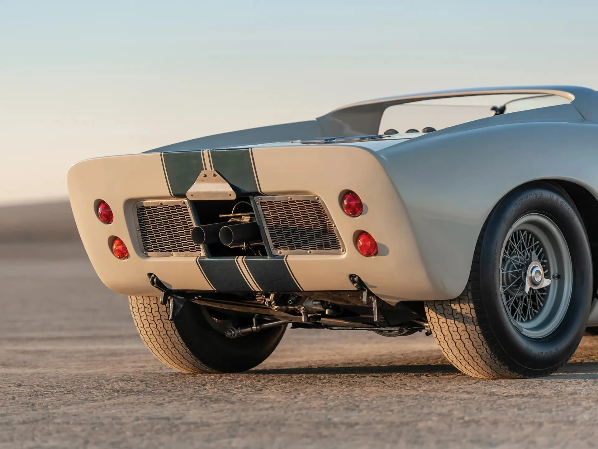 Ford GT40 Roadster Prototype - 1965 - 18