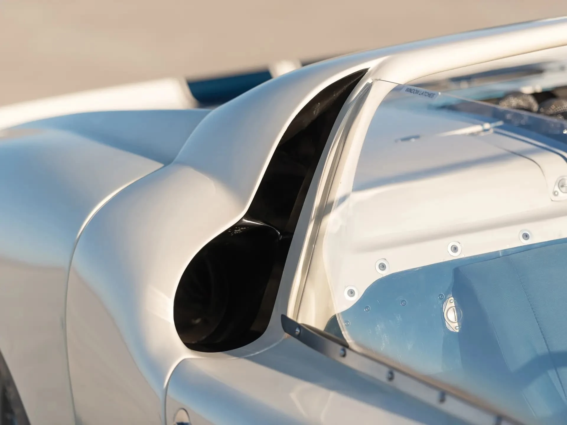 Ford GT40 Roadster Prototype - 1965 - 19