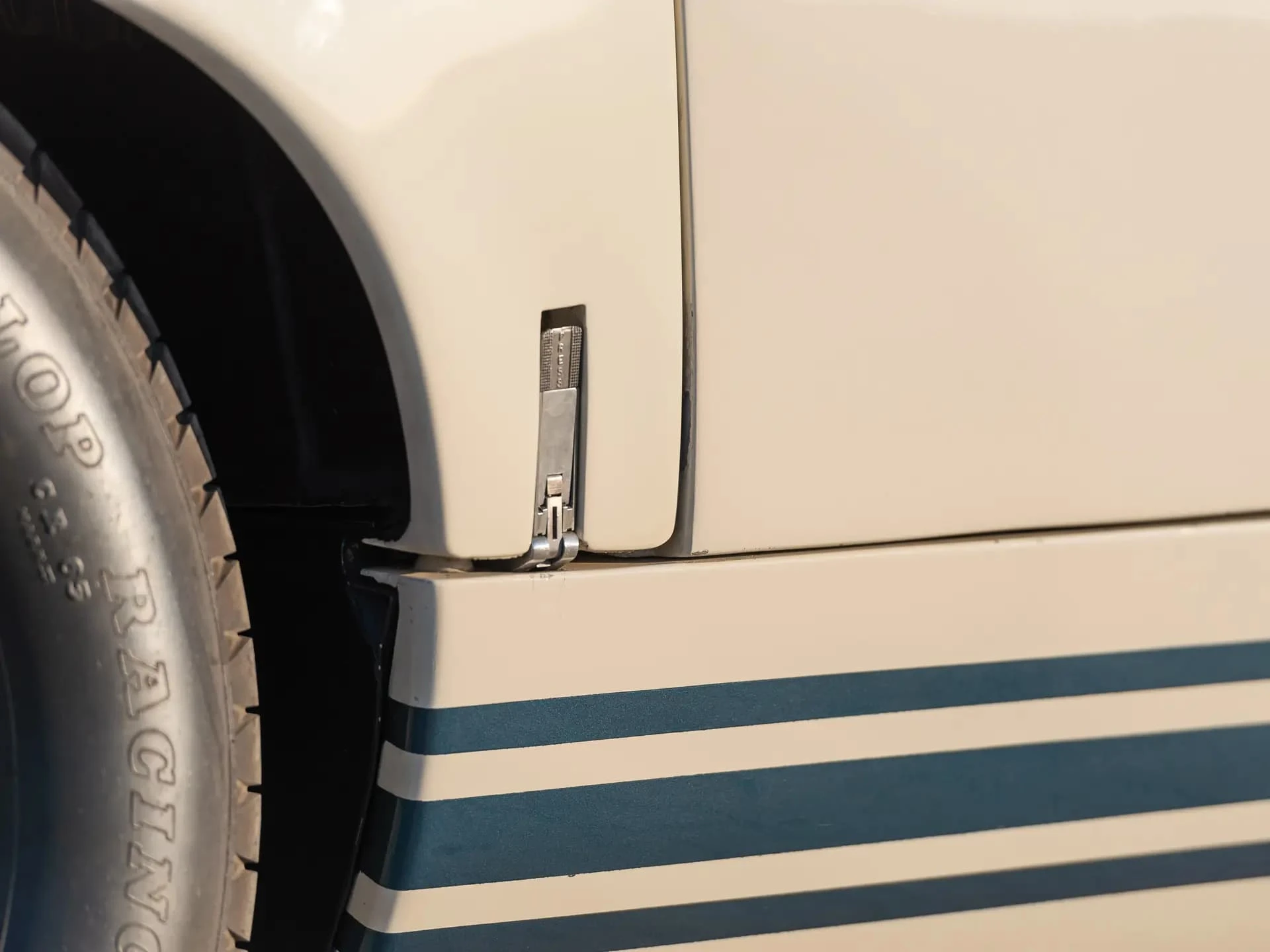 Ford GT40 Roadster Prototype - 1965 - 20