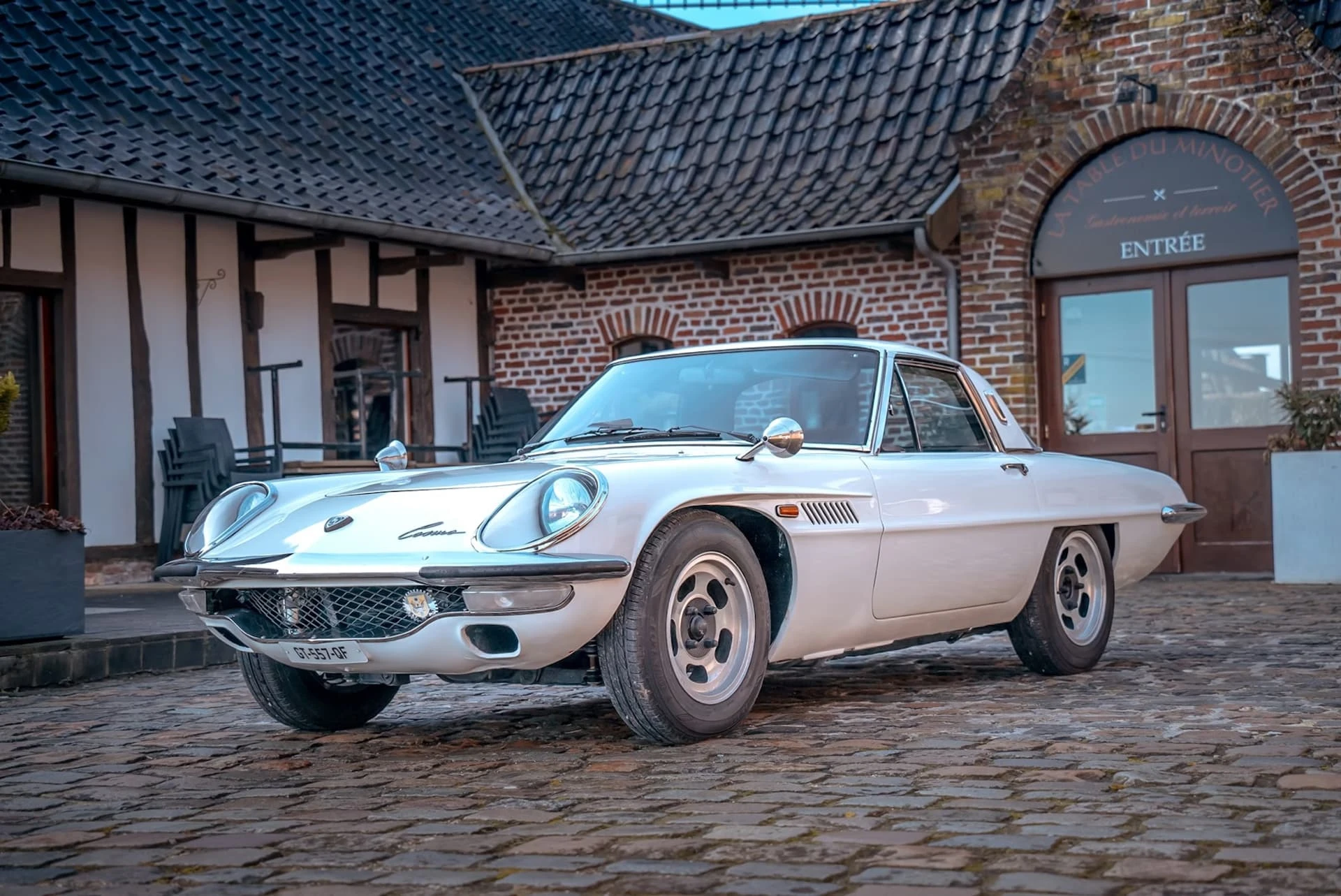 Mazda Cosmo Sport 110S - 1967 - 01