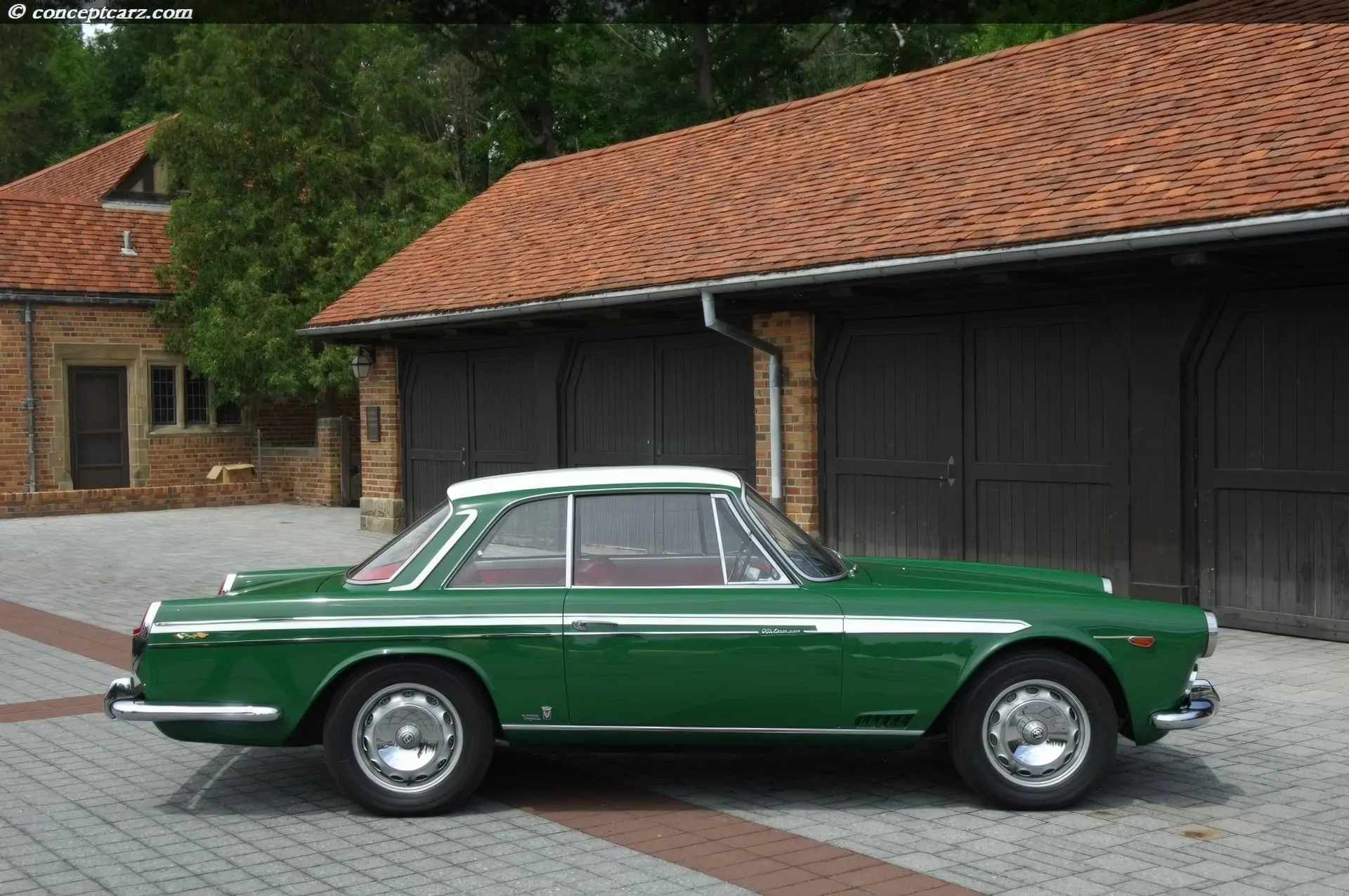 Alfa Romeo 2000 Coupé (Vignale) - 1958 - 14