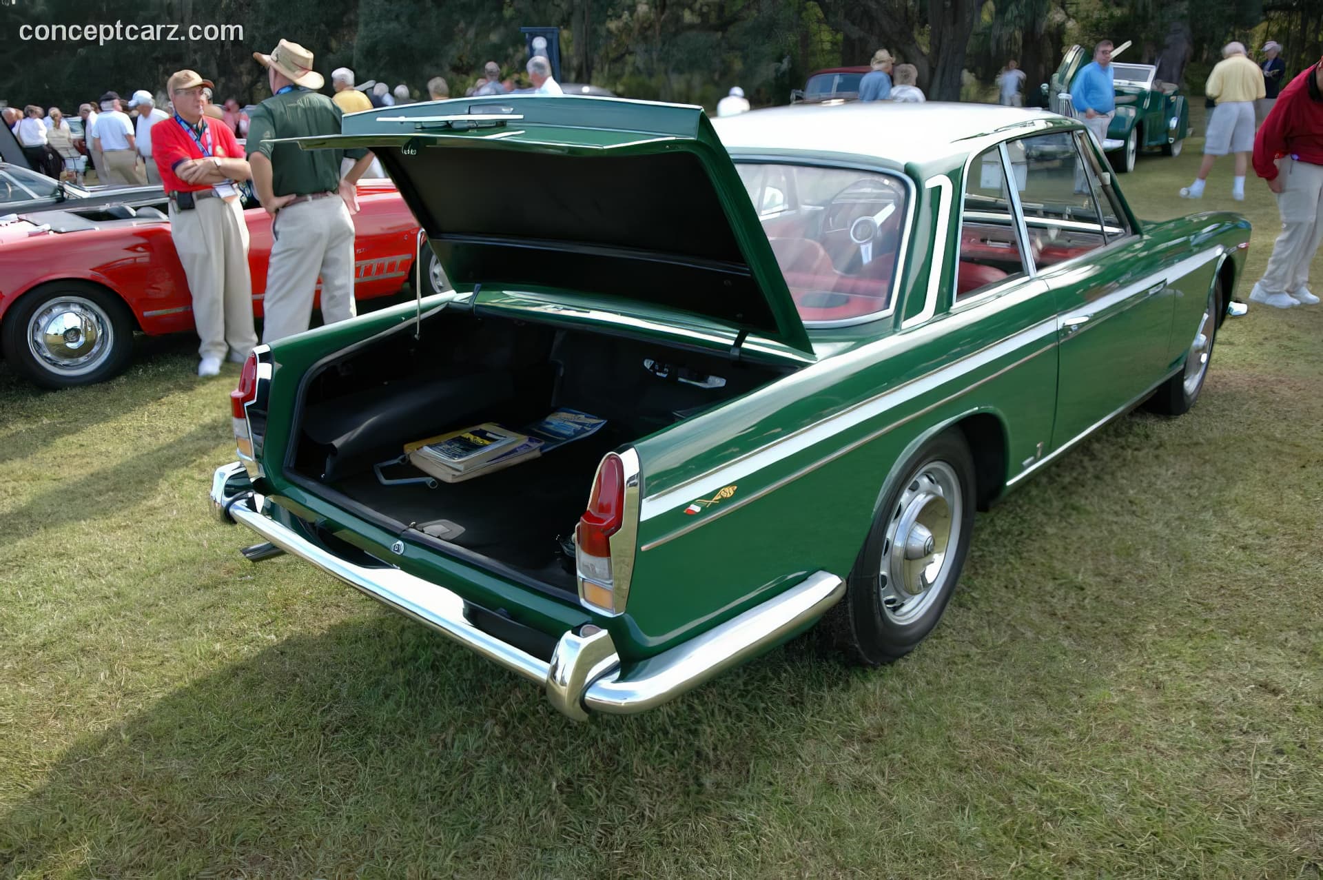 Alfa Romeo 2000 Coupé (Vignale) - 1958 - 24
