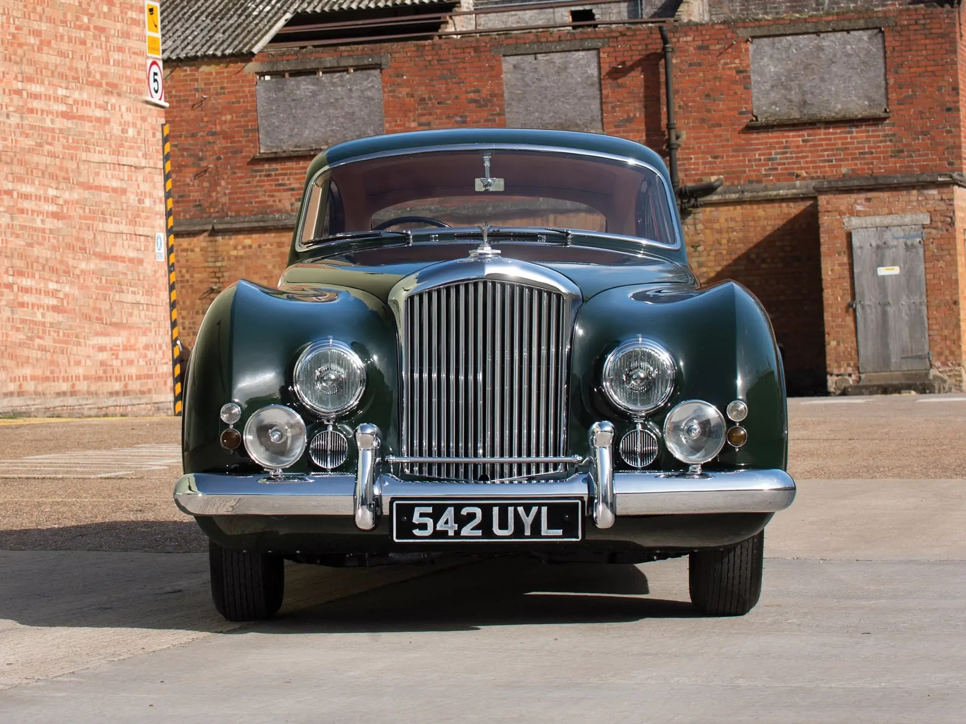 Bentley R-Type Continental Sports Saloon H.J. Mulliner 1953 - 6