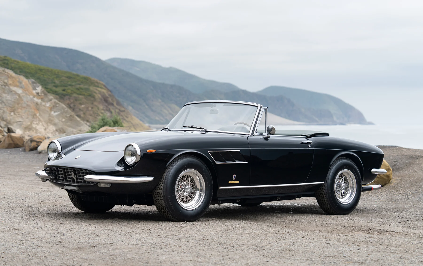 Ferrari 330 GTS (Pininfarina) - 1967 - 01