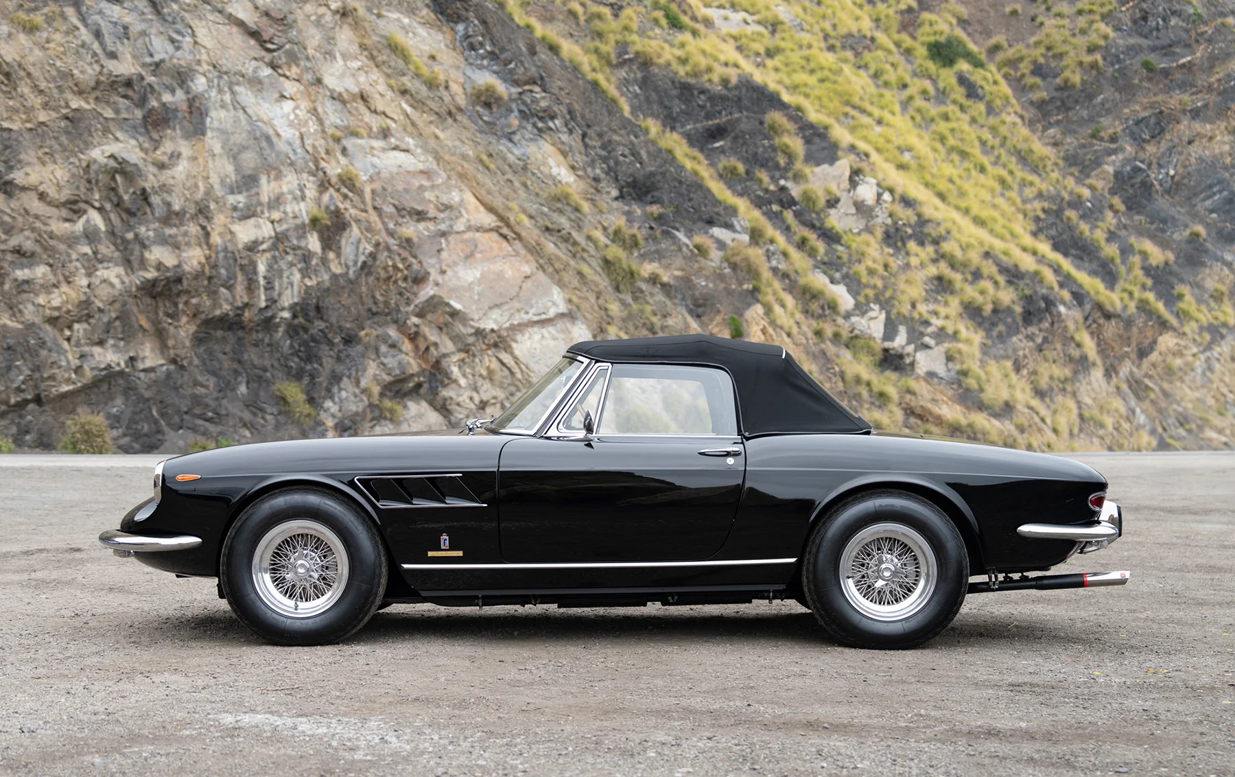 Ferrari 330 GTS (Pininfarina) - 1967 - 02