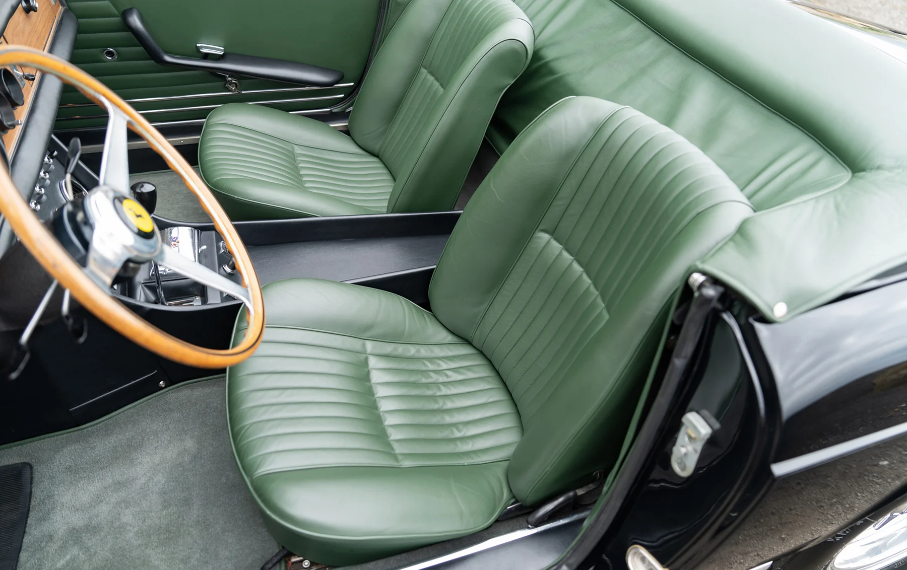 Ferrari 330 GTS (Pininfarina) - 1967 - 26