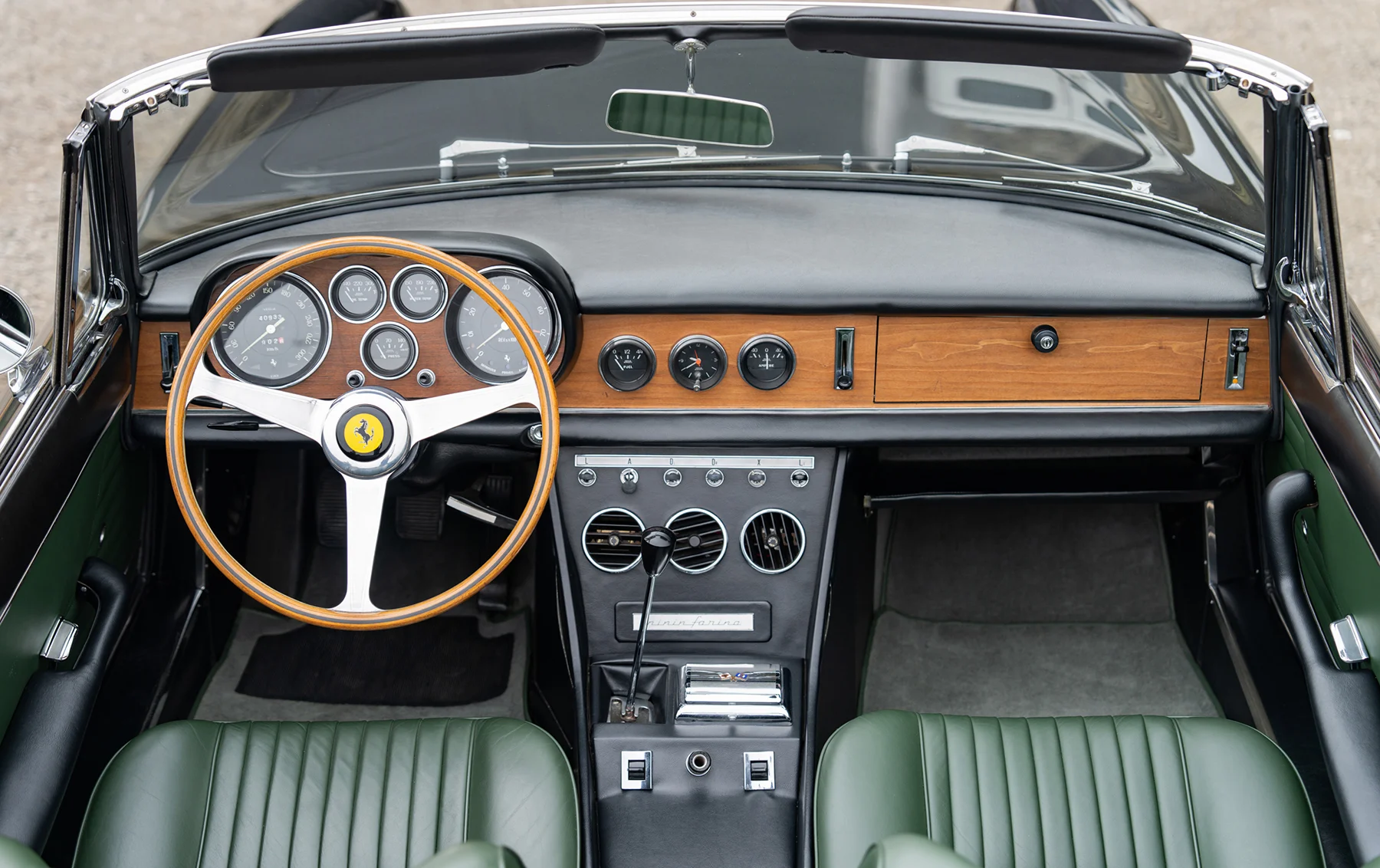 Ferrari 330 GTS (Pininfarina) - 1967 - 29