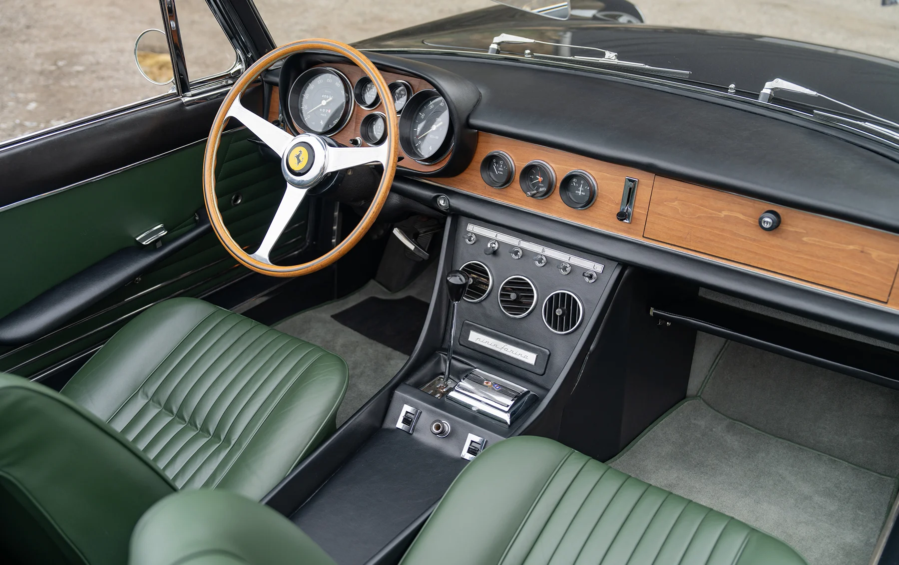 Ferrari 330 GTS (Pininfarina) - 1967 - 33